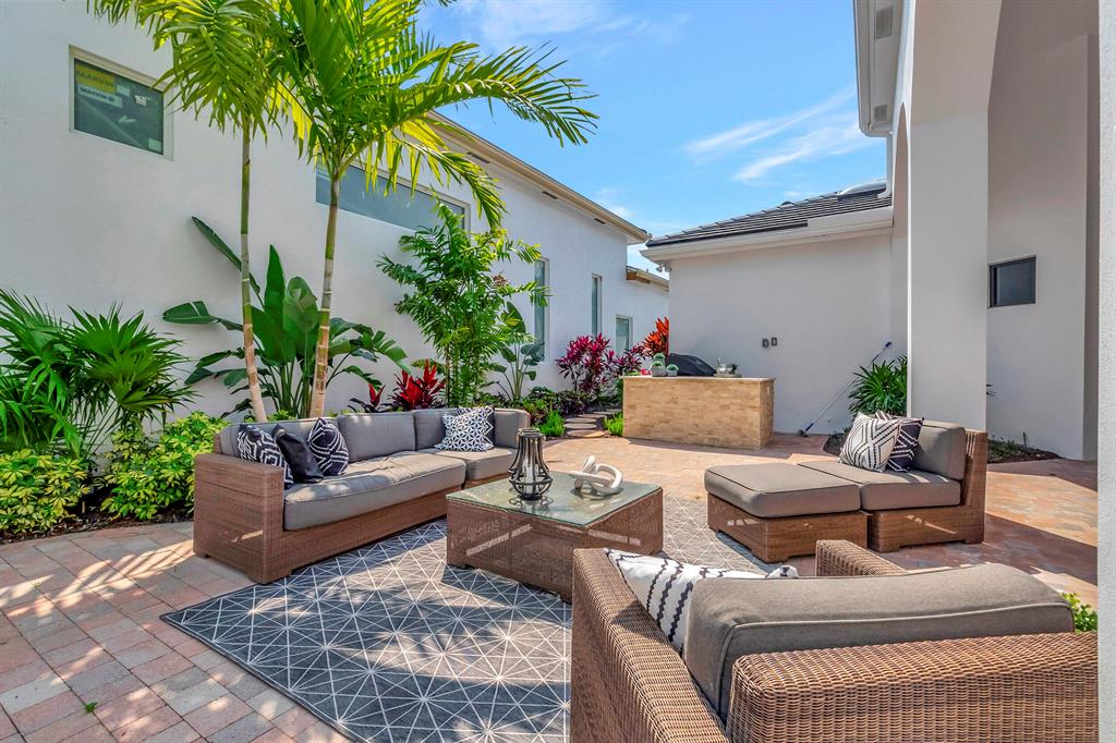 ENCLAVE - Residential