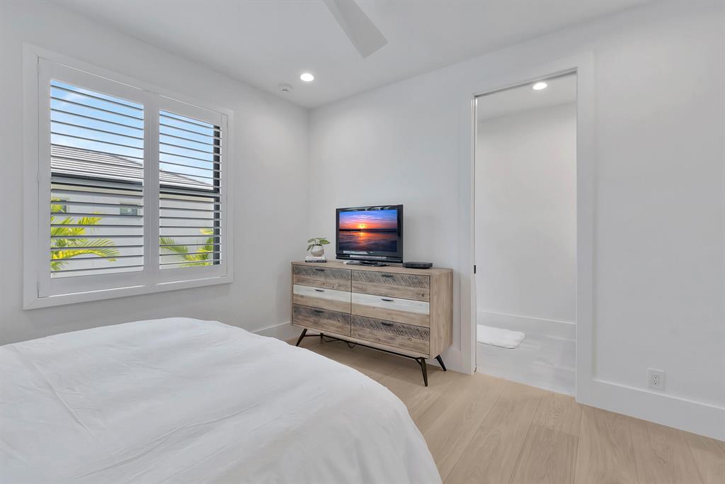 ENCLAVE - Residential