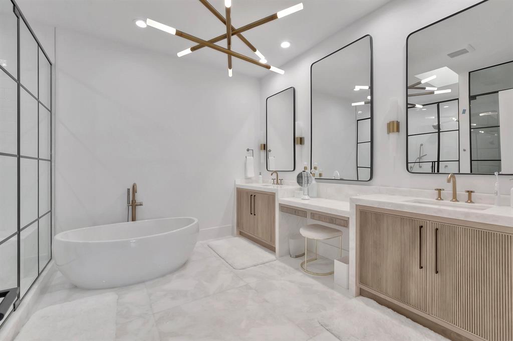 ENCLAVE - Residential