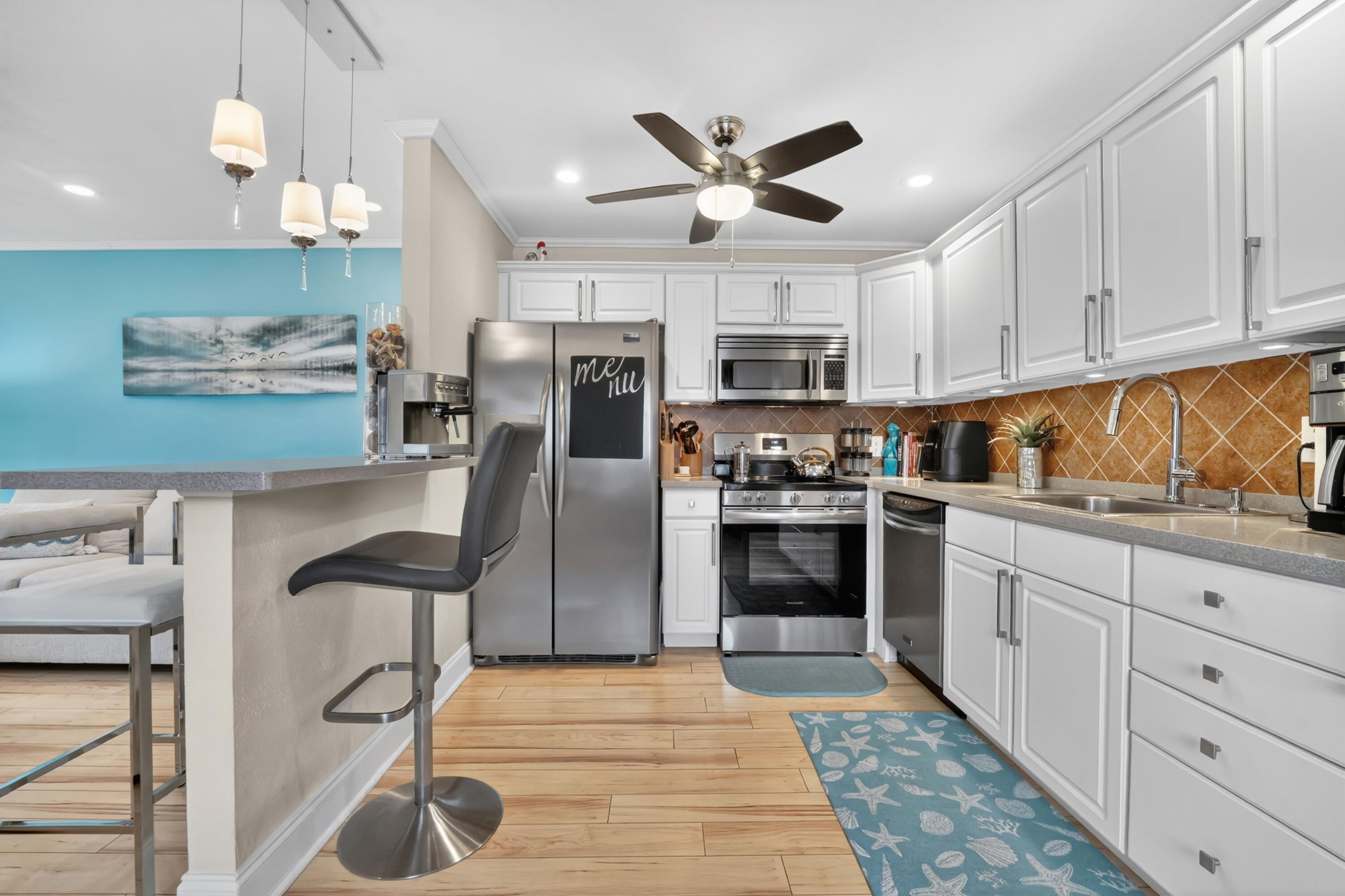 KINGS POINT VALENCIA CONDOS - Residential