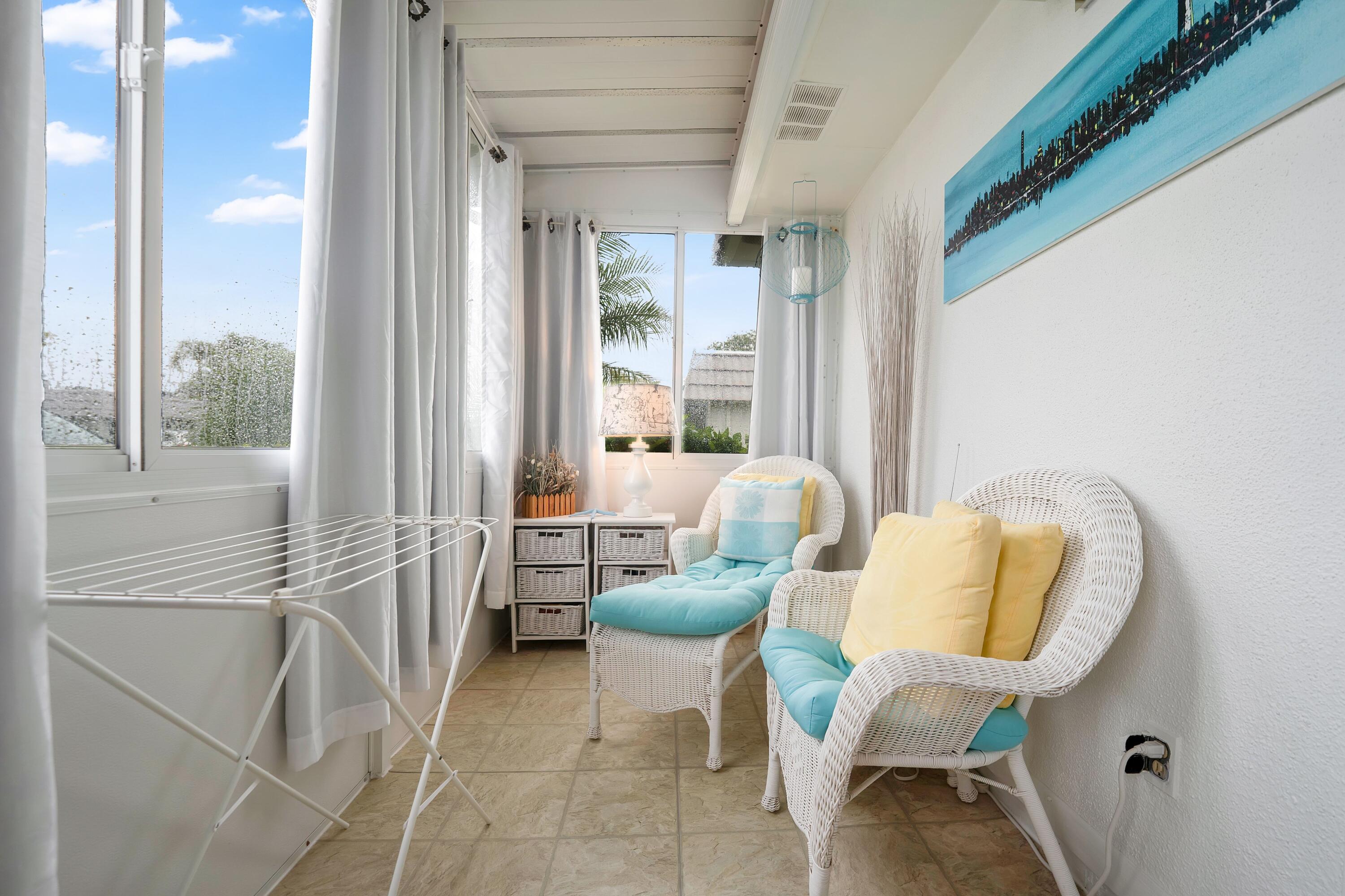 KINGS POINT VALENCIA CONDOS - Residential