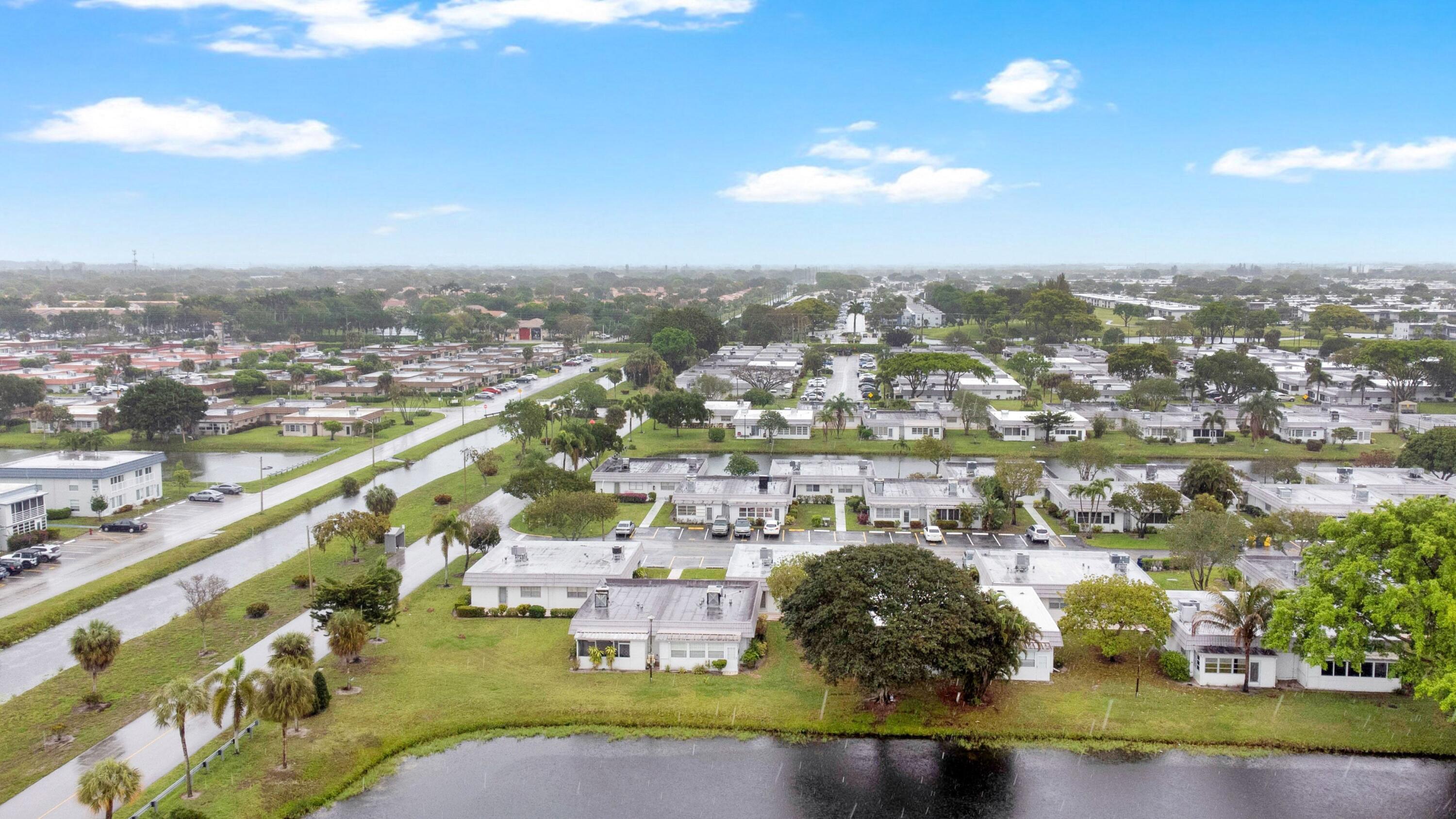 KINGS POINT VALENCIA CONDOS - Residential