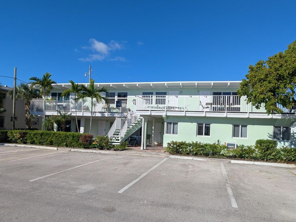 Photo of 321 SE 15 Avenue #A5, Deerfield Beach, FL 33441 (MLS # B26002755)