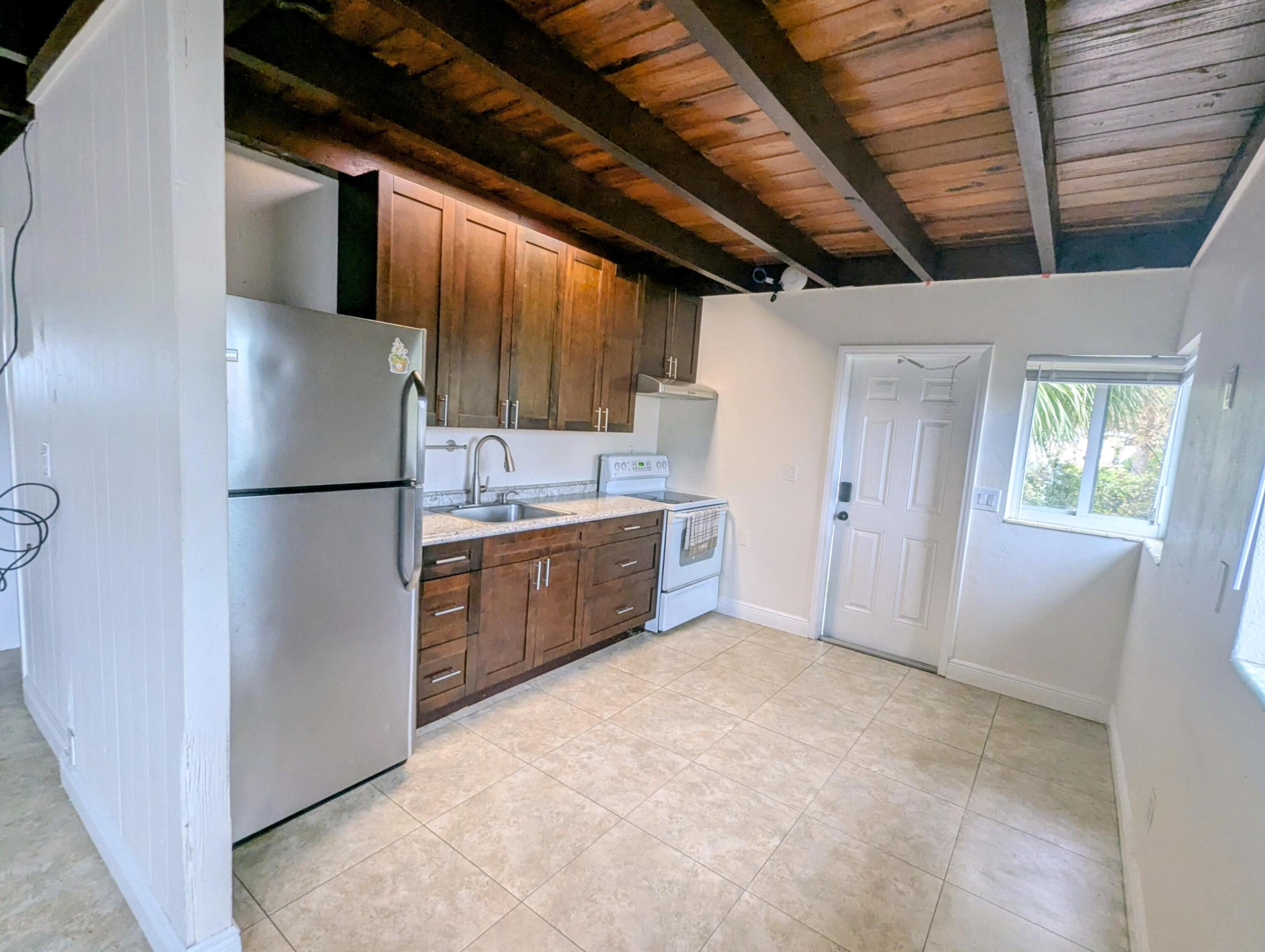 THE COVE - Residential Lease