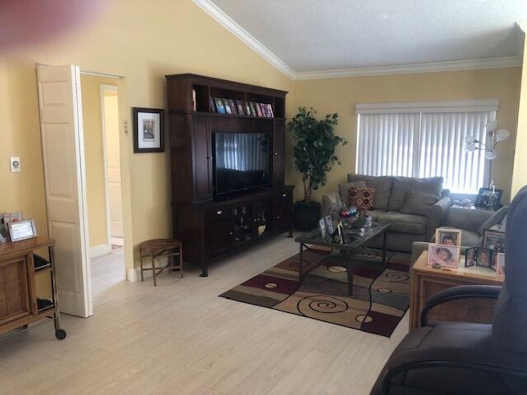 Photo of 7992 Chula Vista Crescent, Boca Raton, FL 33433 (MLS # R11102204)