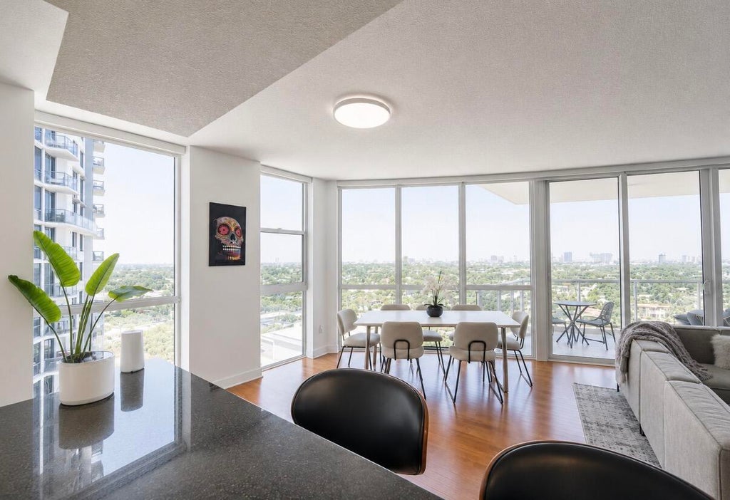 Photo of 111 SE 8th Avenue #1402, Fort Lauderdale, FL 33301 (MLS # B26068092)