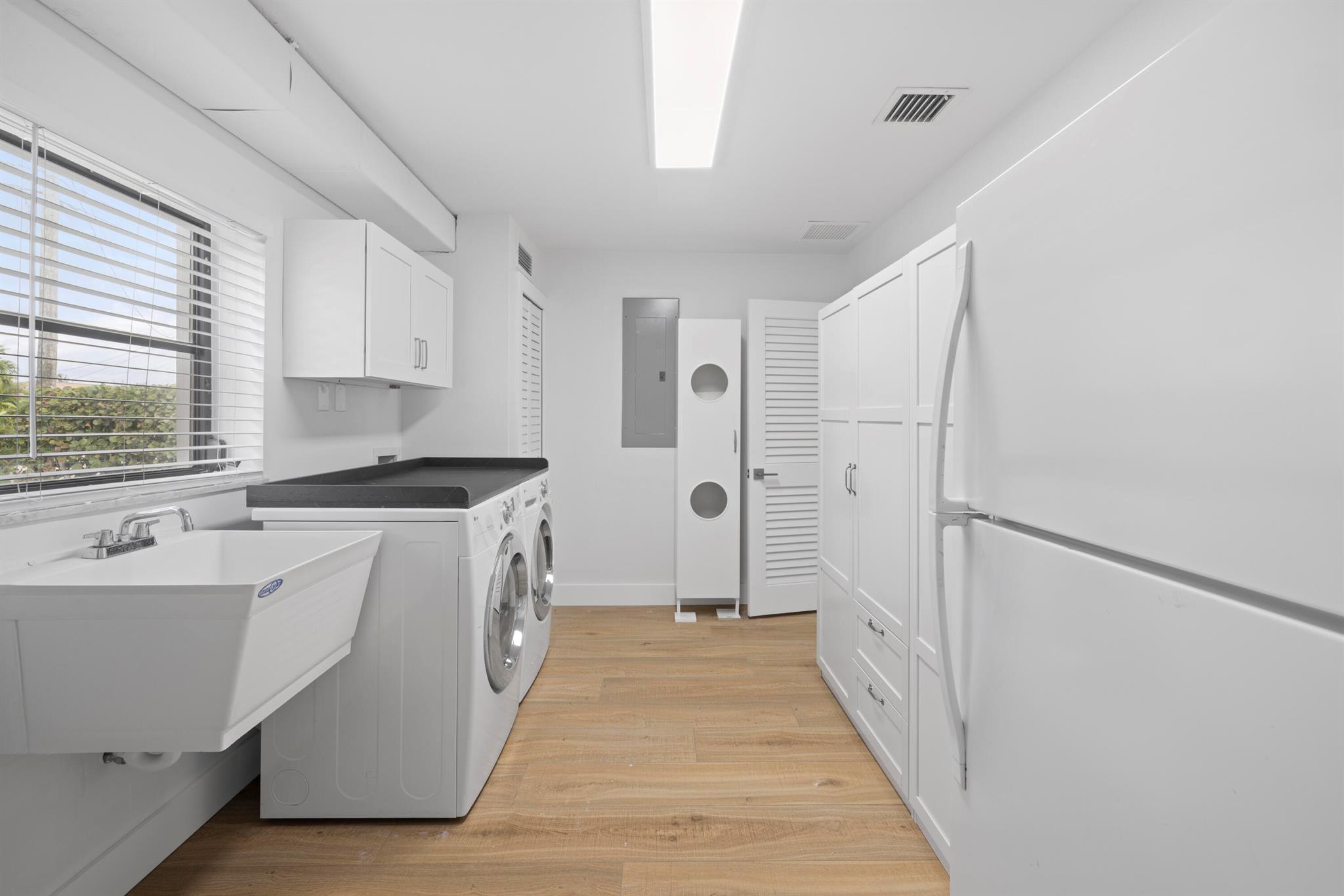 SEAGATE HARBOR - Residential Lease