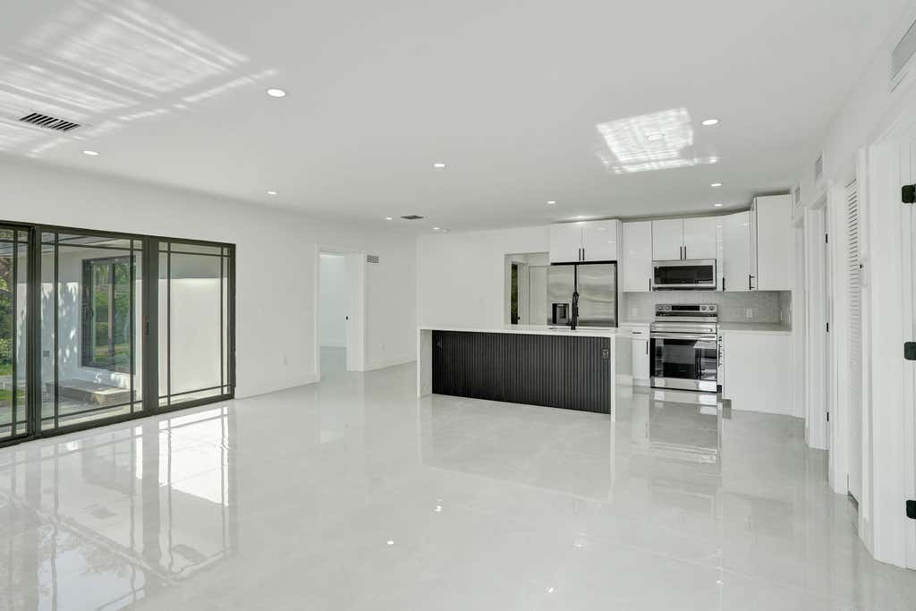 Photo of 3234 Taft Street, Hollywood, FL 33021 (MLS # B26058138)