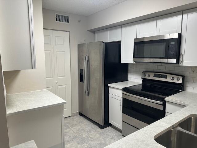 ST ANDREWS AT BOYNTON BEA - Residential Lease