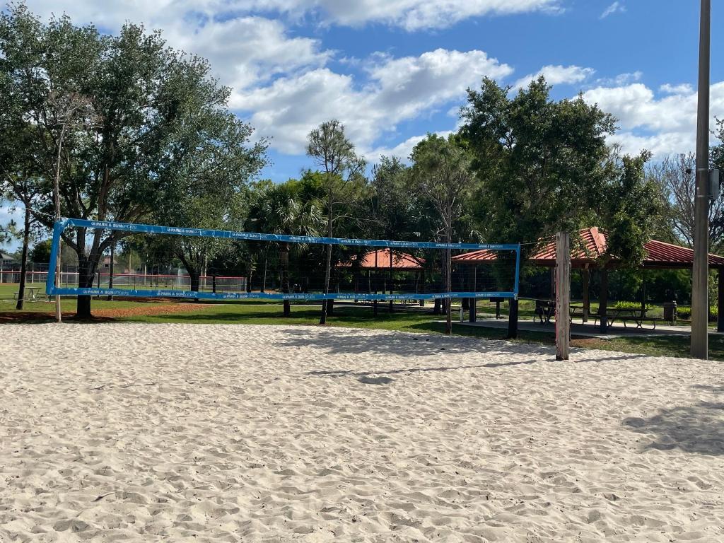 ST ANDREWS AT BOYNTON BEACH CONDO - Residential Lease