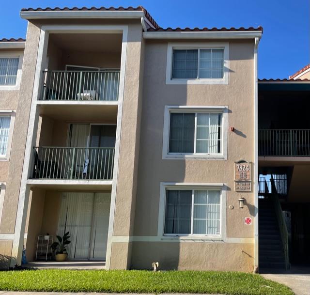 ST ANDREWS AT BOYNTON BEA - Residential Lease