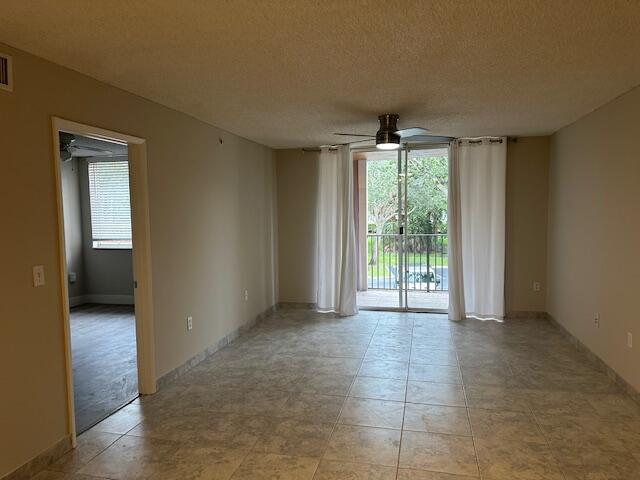 ST ANDREWS AT BOYNTON BEACH CONDO - Residential Lease