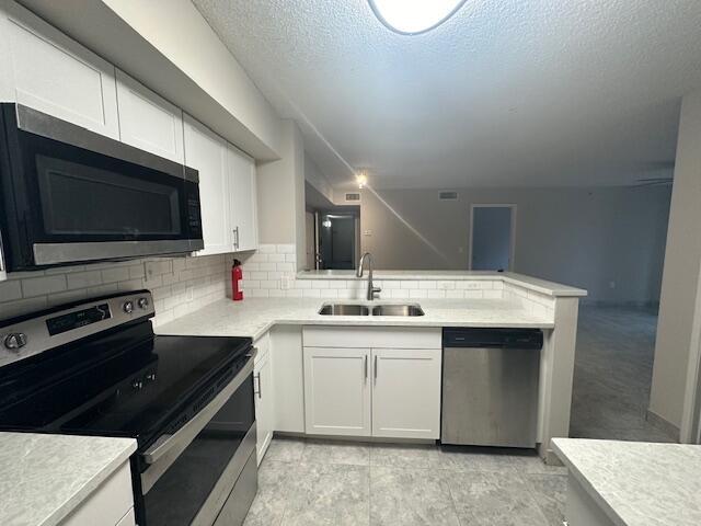 ST ANDREWS AT BOYNTON BEA - Residential Lease