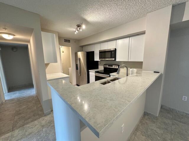 ST ANDREWS AT BOYNTON BEA - Residential Lease