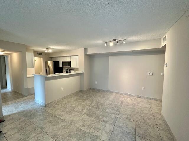 ST ANDREWS AT BOYNTON BEACH CONDO - Residential Lease