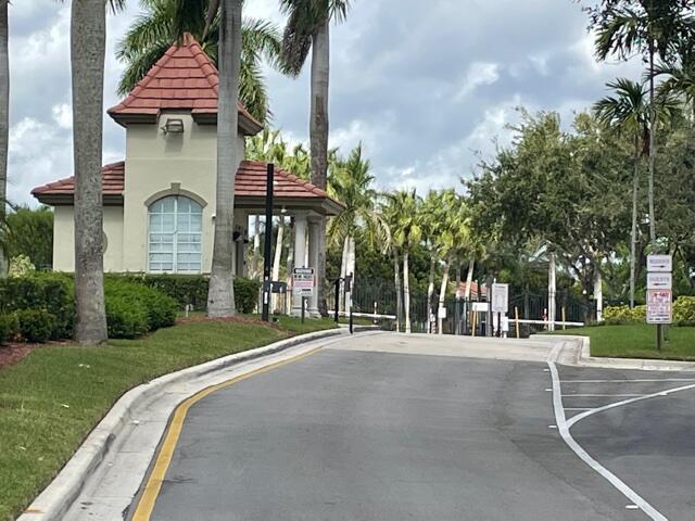 ST ANDREWS AT BOYNTON BEA - Residential Lease