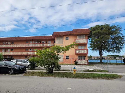 18900 NE 3rd Ct Unit 521, Miami, FL MLS: F10491185