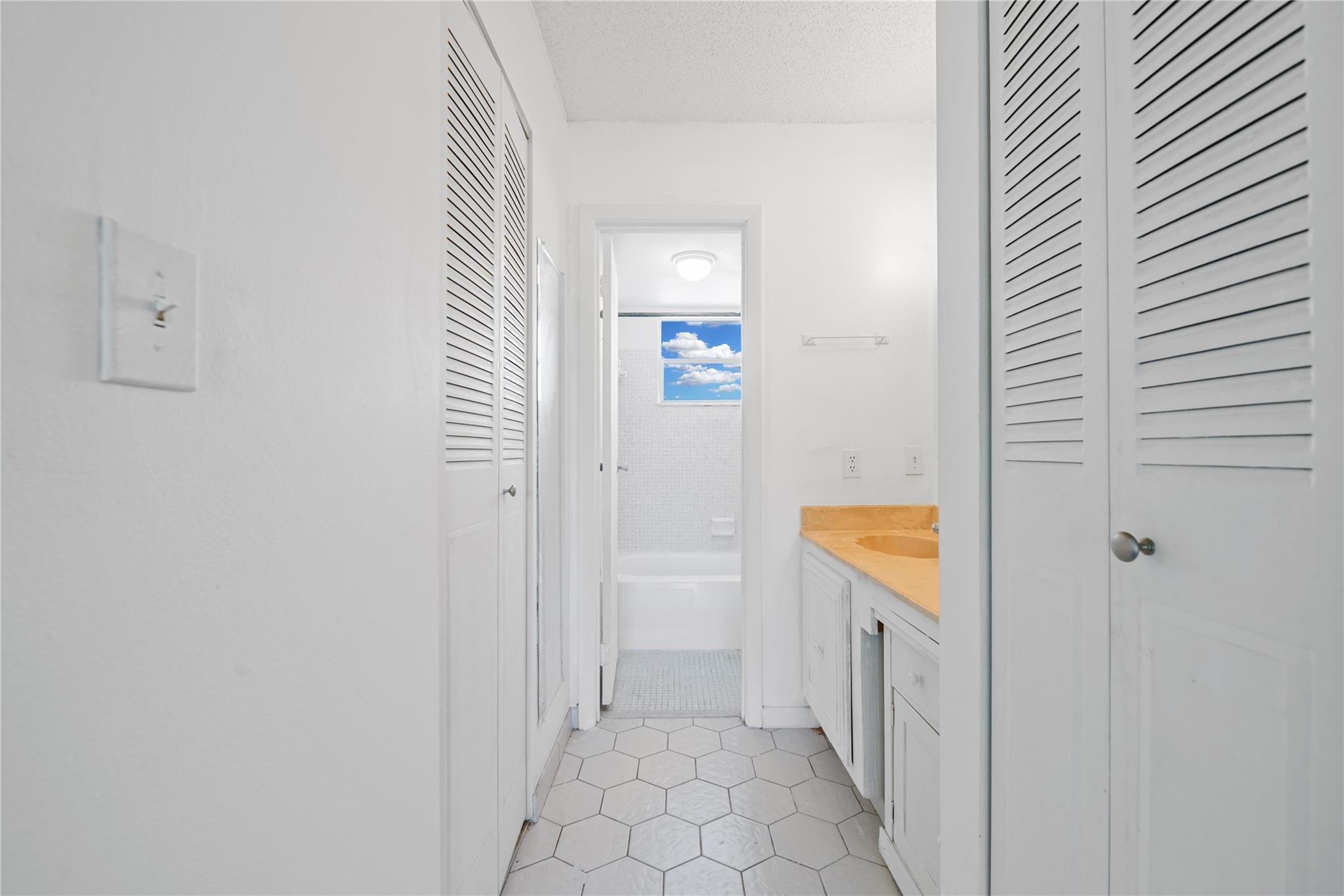 FAIRWAYS OF TAMARAC CONDO - Residential