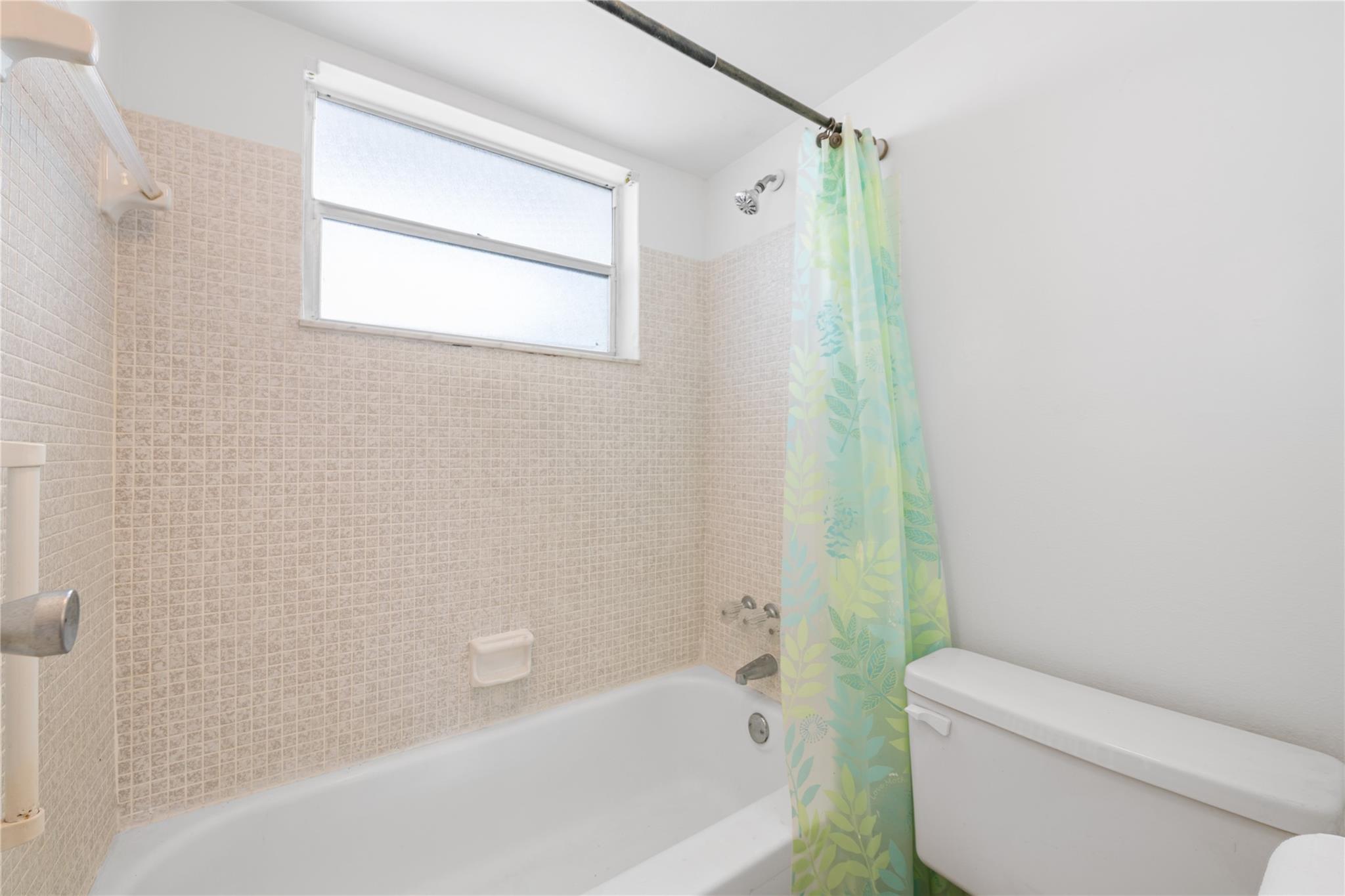 FAIRWAYS OF TAMARAC CONDO - Residential