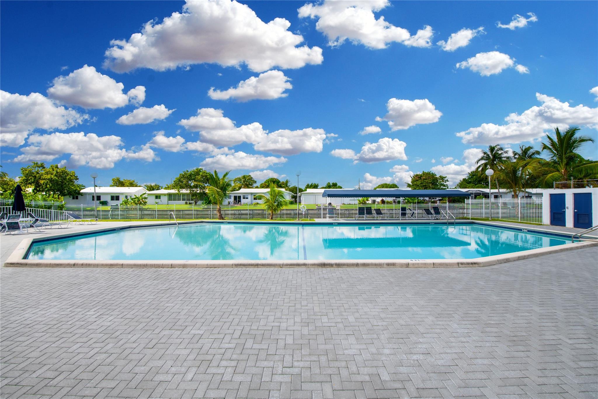 FAIRWAYS OF TAMARAC CONDO - Residential