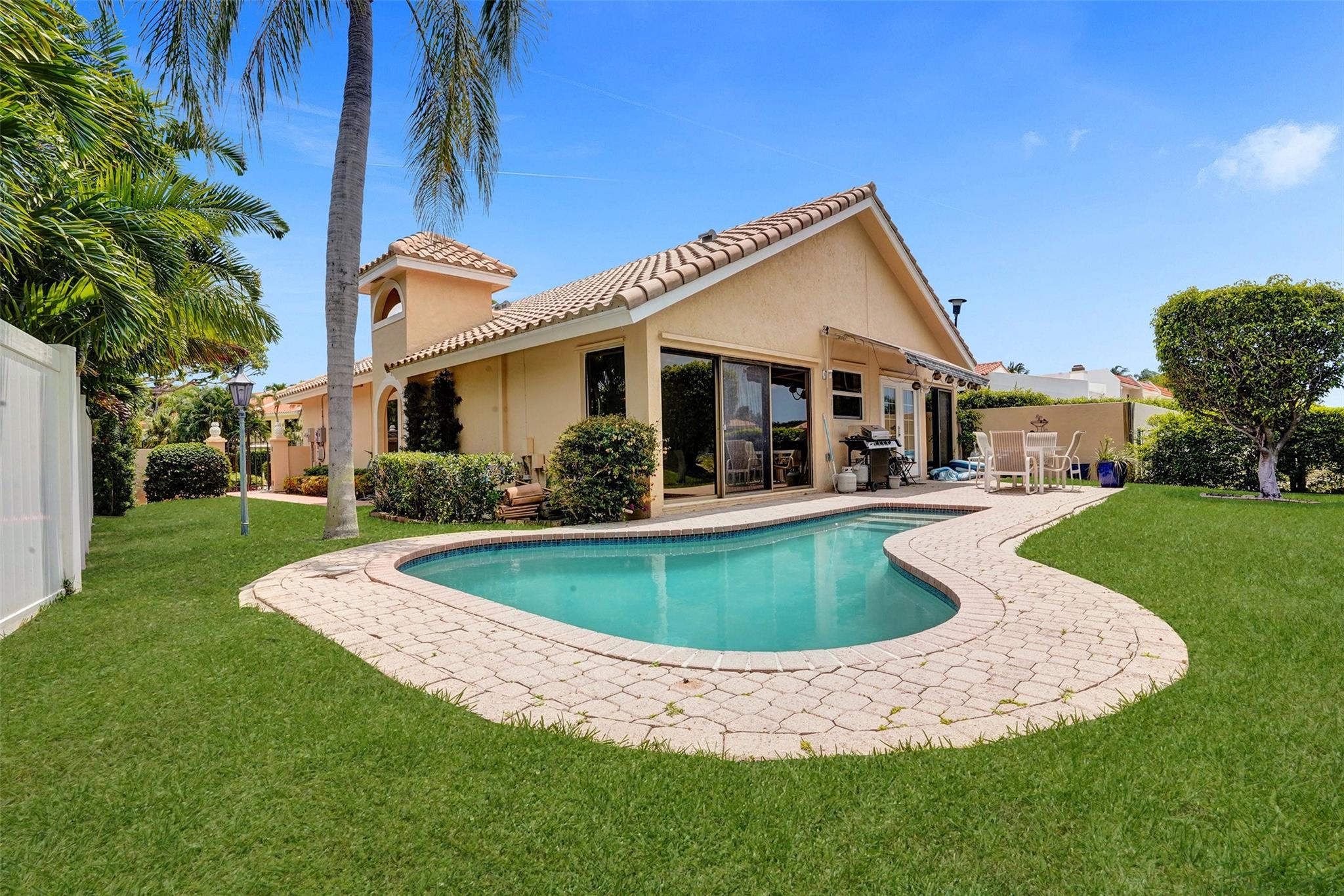 3525 Bosun Cir
