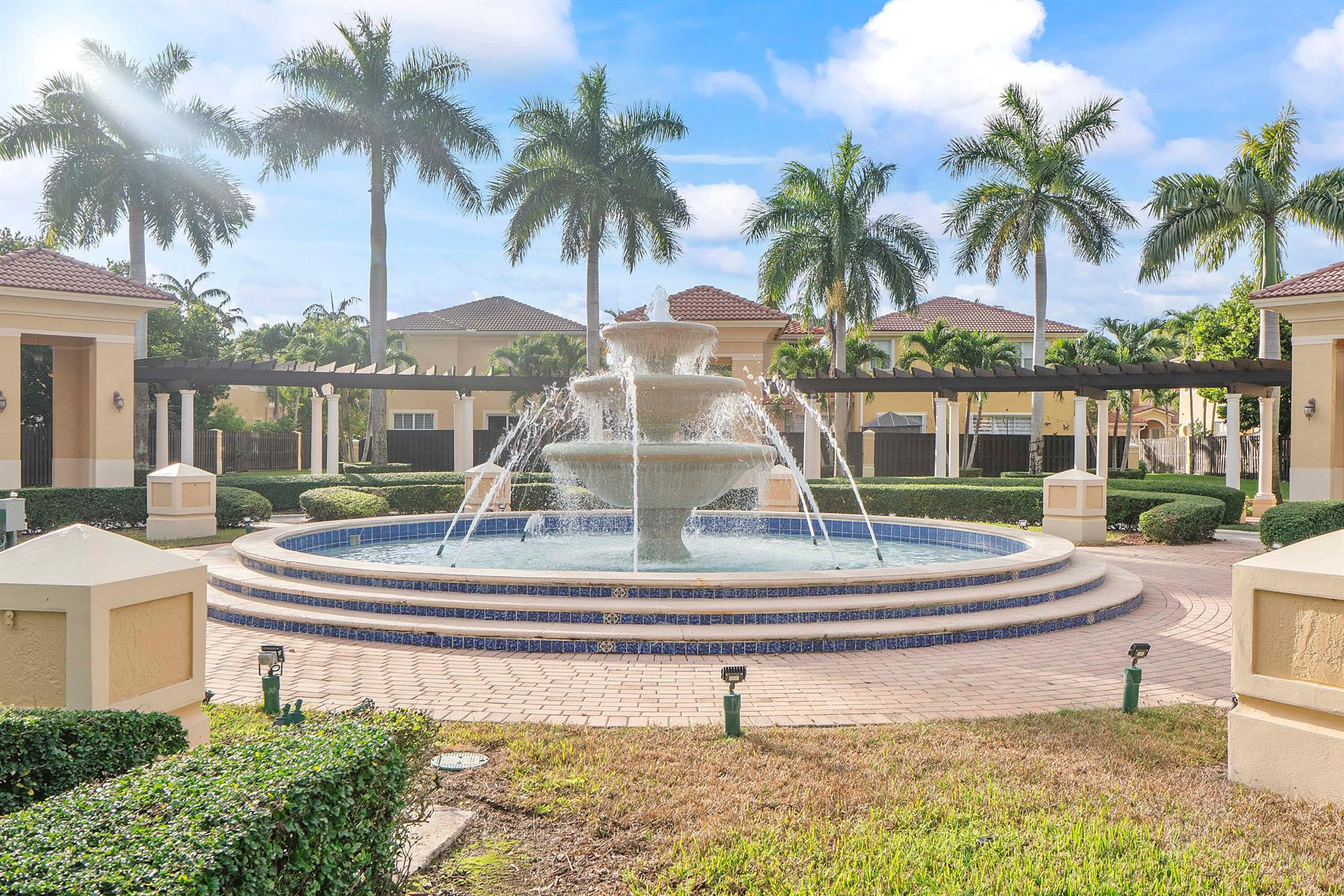 Kendall Breeze - Residential