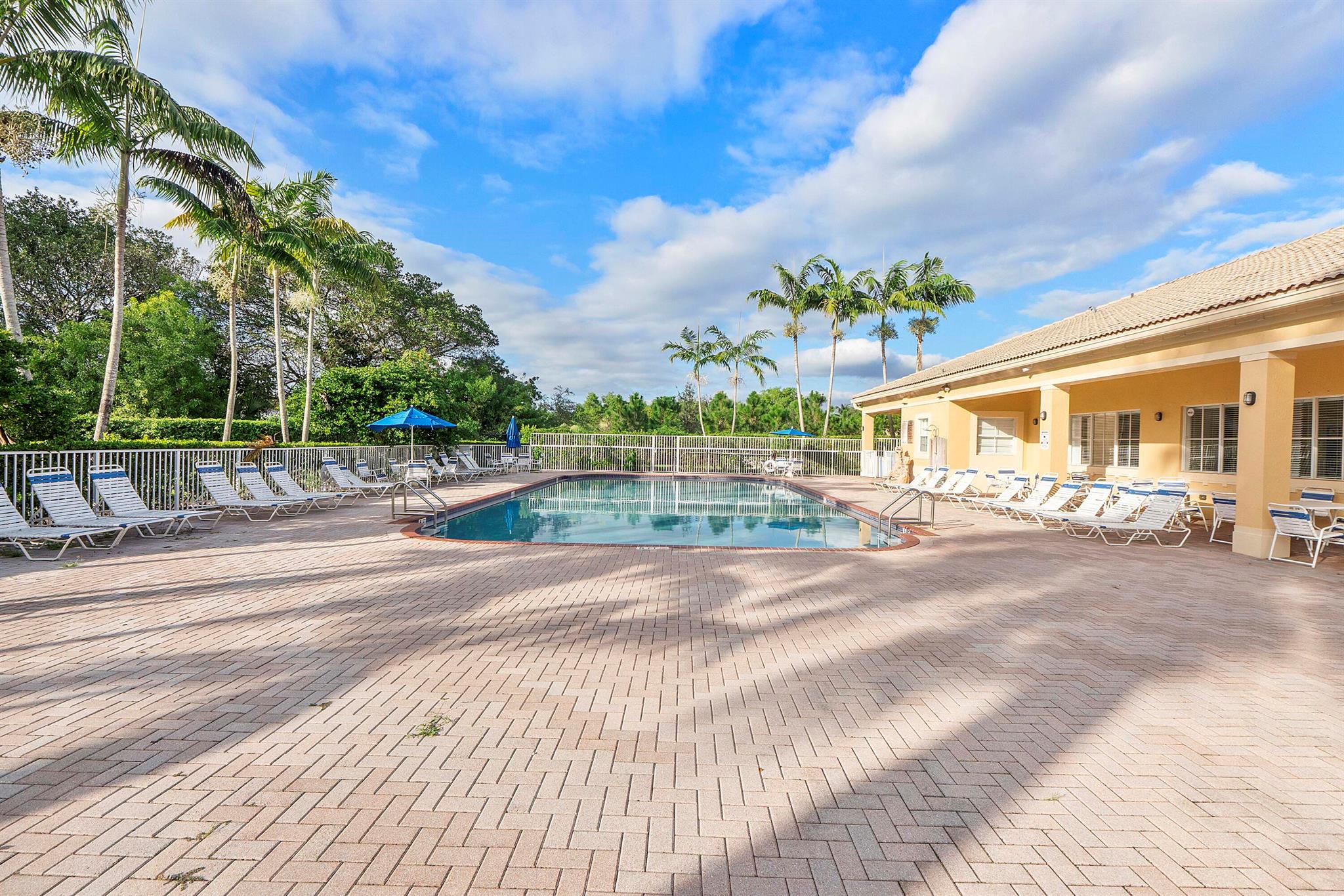 Kendall Breeze - Residential