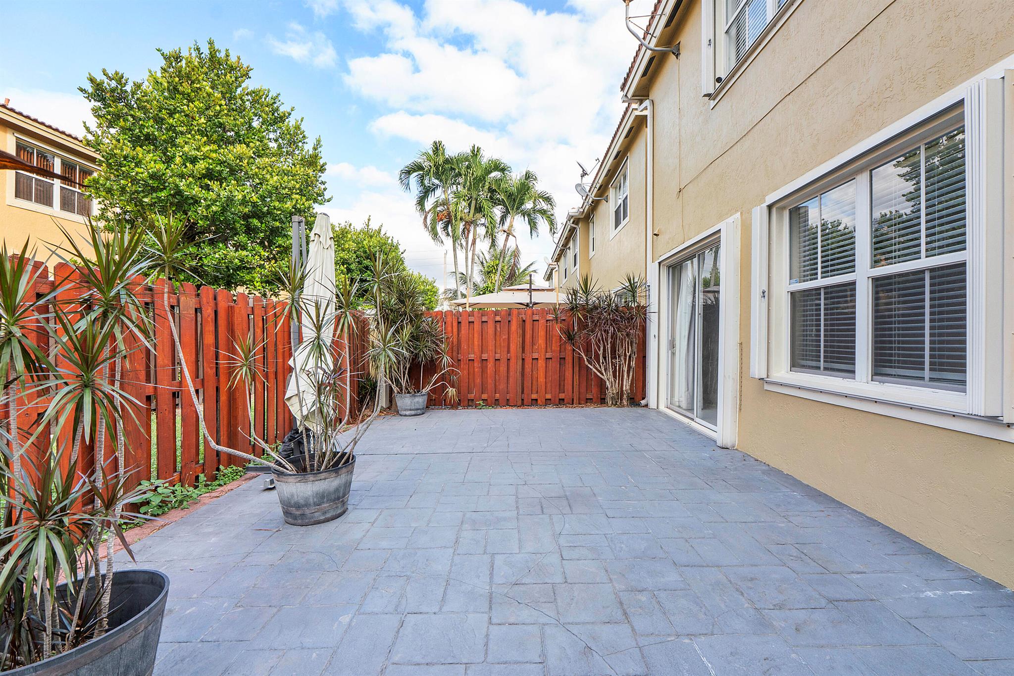 Kendall Breeze - Residential