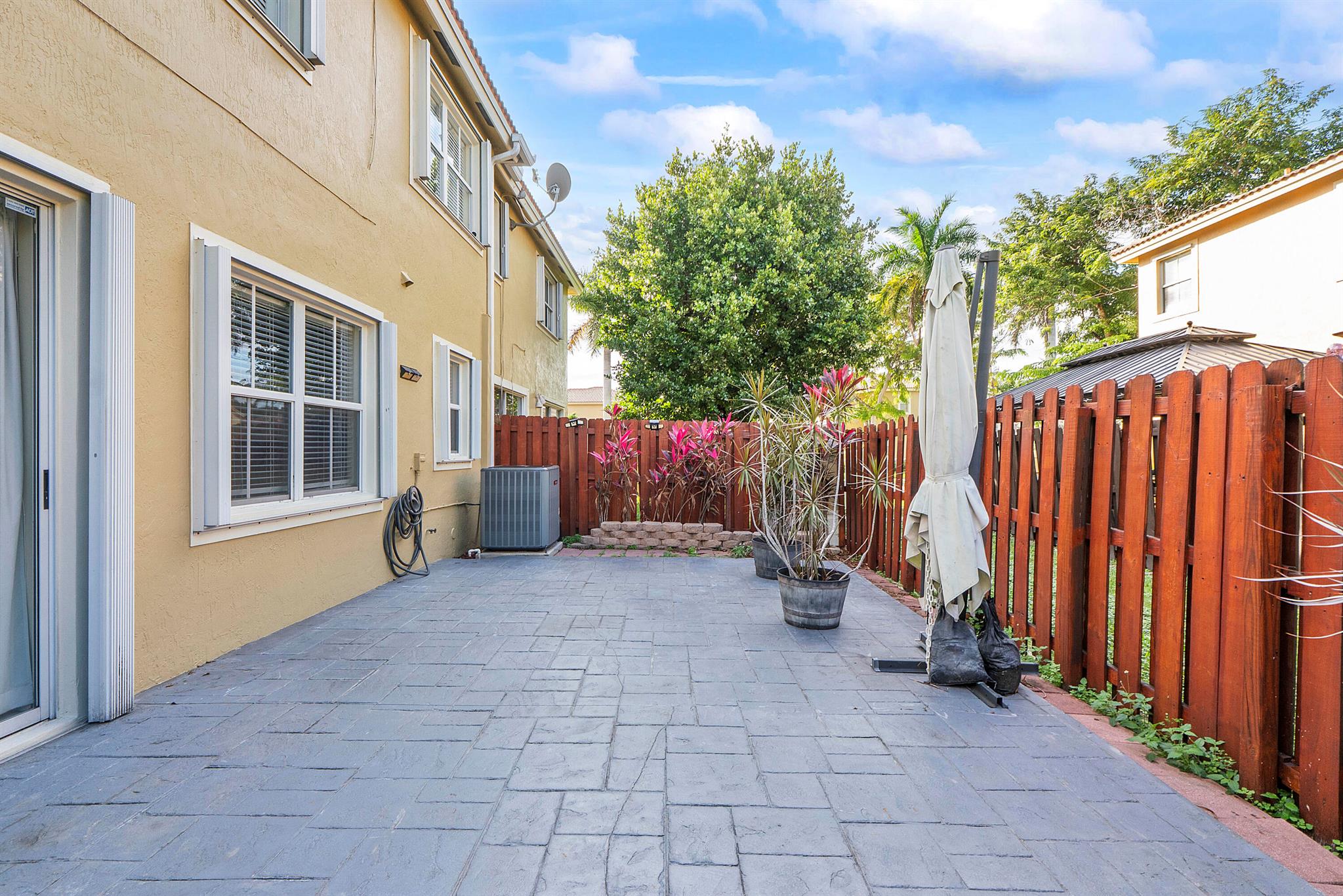 Kendall Breeze - Residential