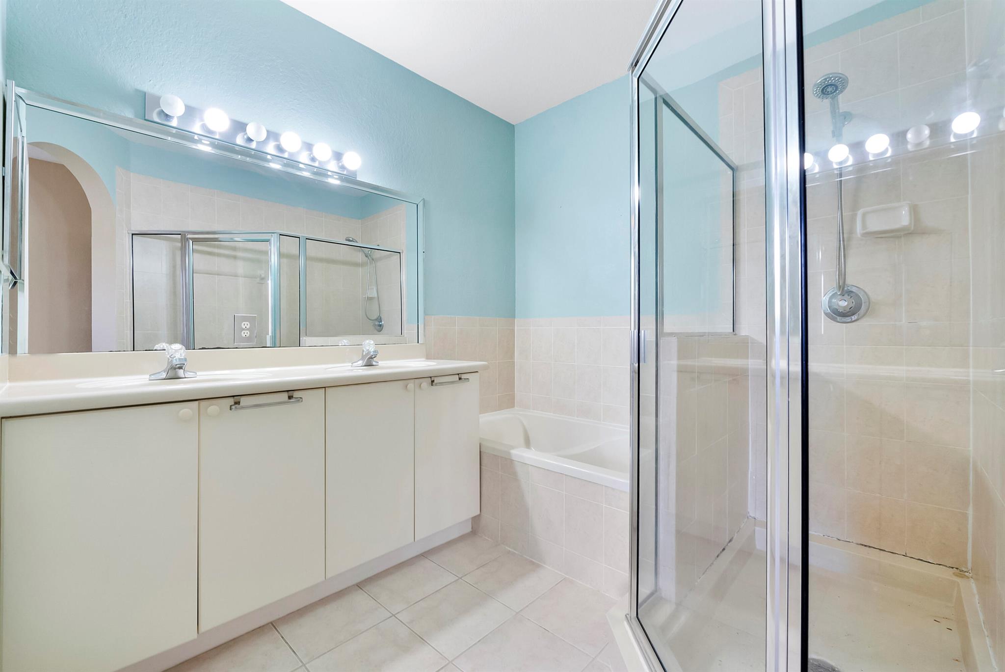 Kendall Breeze - Residential