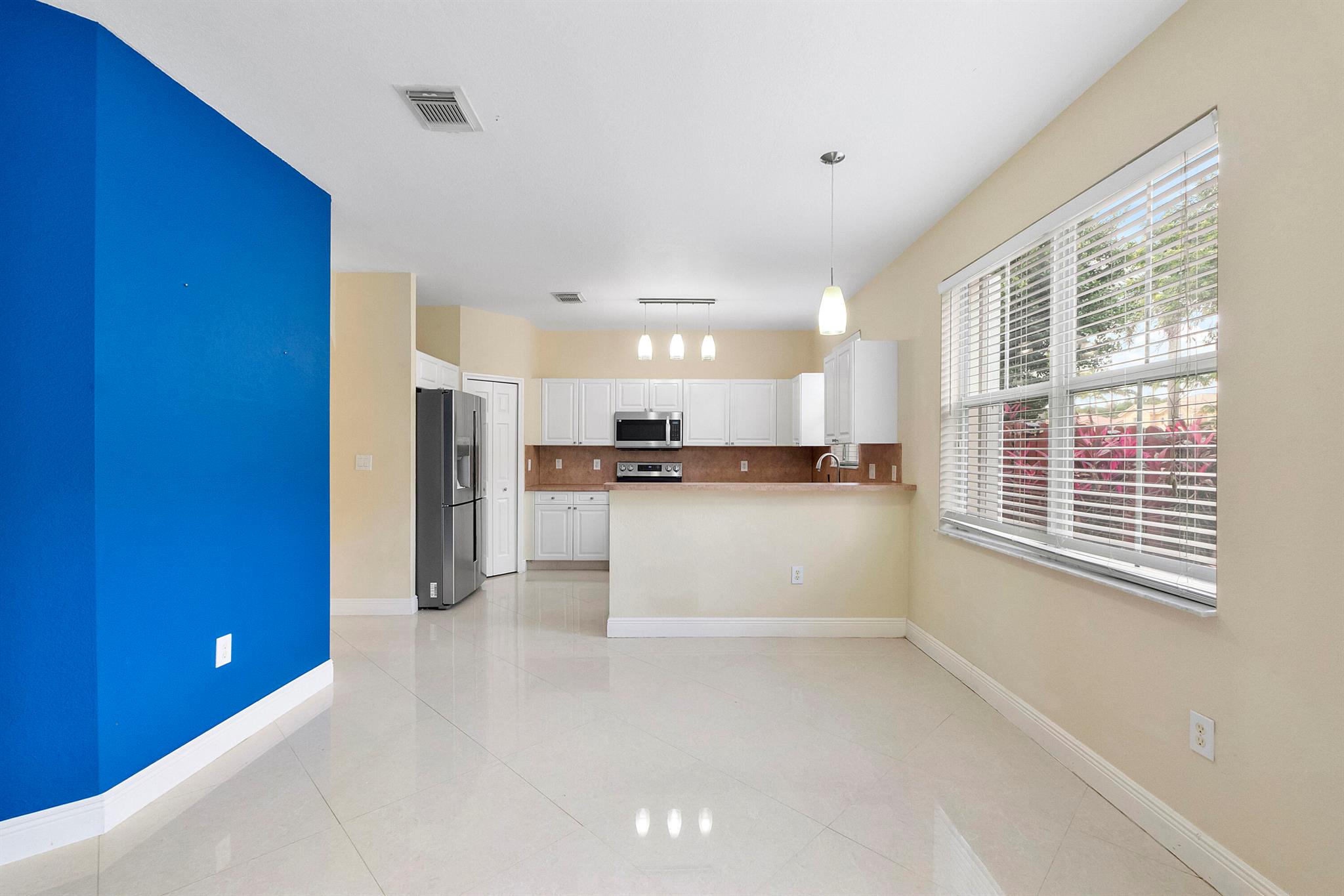 Kendall Breeze - Residential