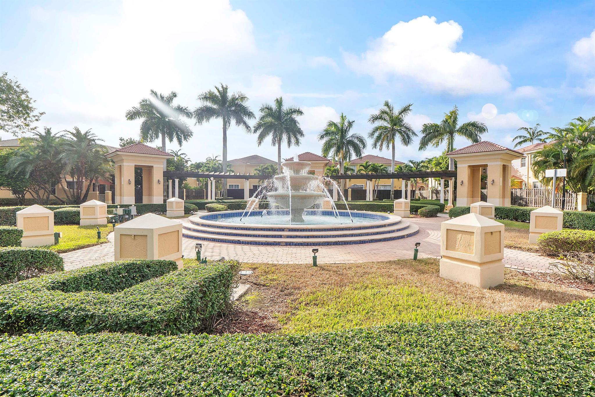 Kendall Breeze - Residential