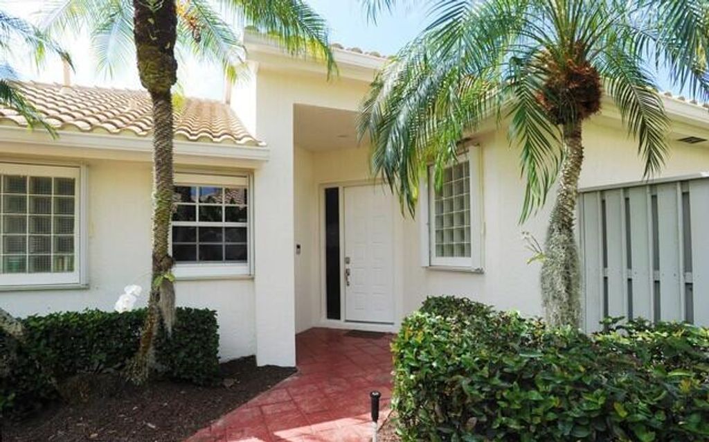 Photo of 714 Pinehurst Way, Palm Beach Gardens, FL 33418 (MLS # R11131608)