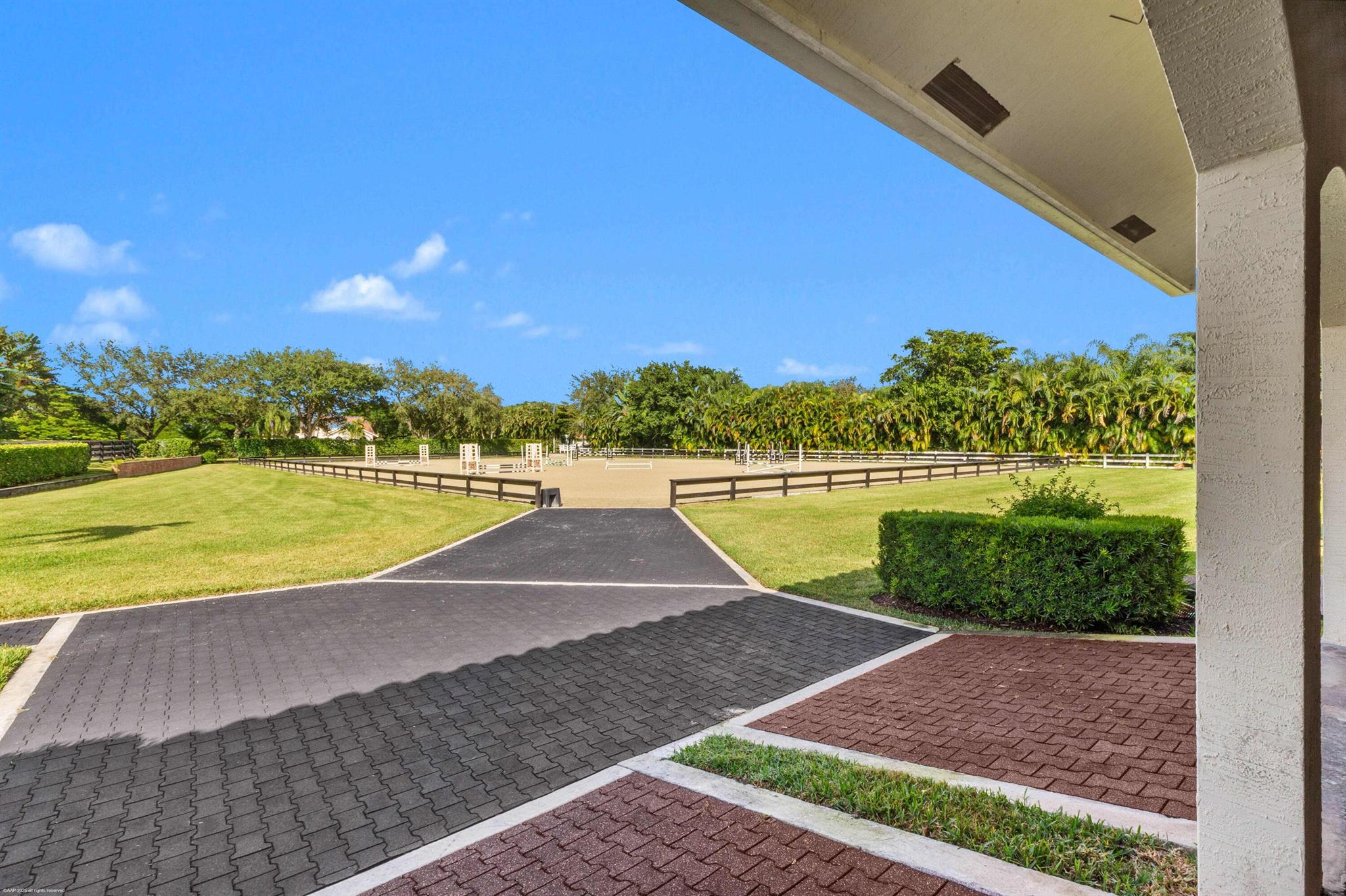 SADDLE TRAIL PARK OF WELL - Residential