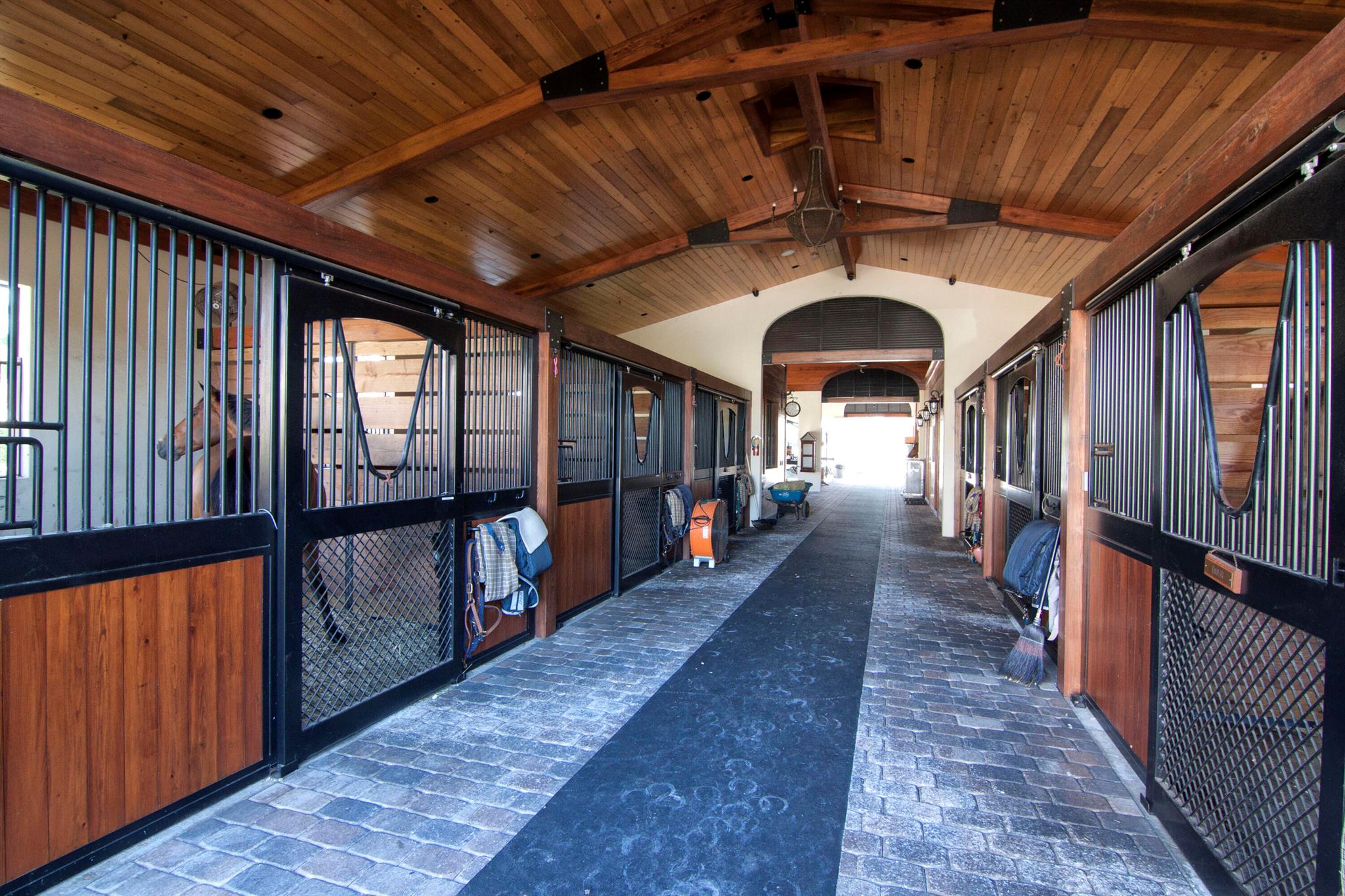 SADDLE TRAIL PARK OF WELL - Residential