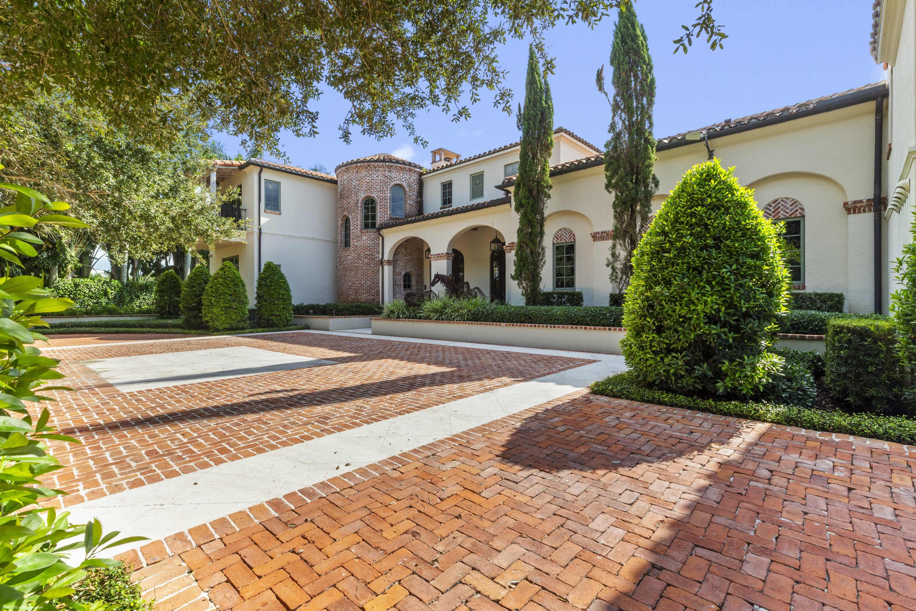 SADDLE TRAIL PARK OF WELLINGTON - Residential