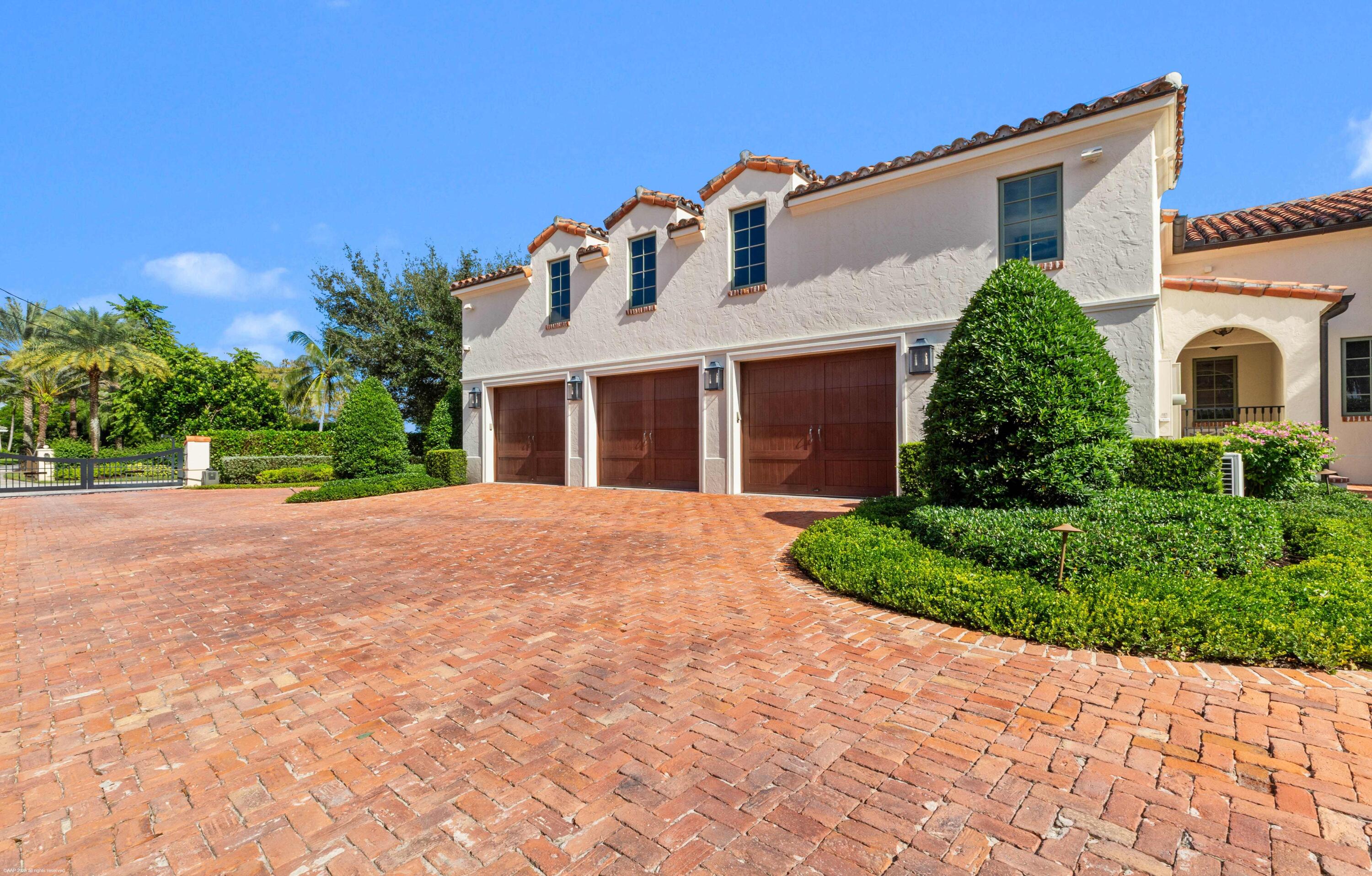 SADDLE TRAIL PARK OF WELLINGTON - Residential