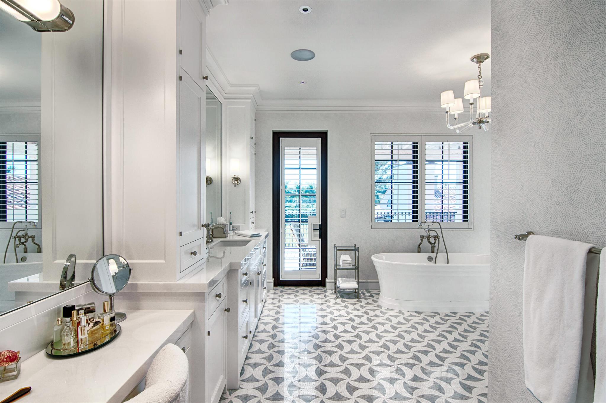 SADDLE TRAIL PARK OF WELL - Residential