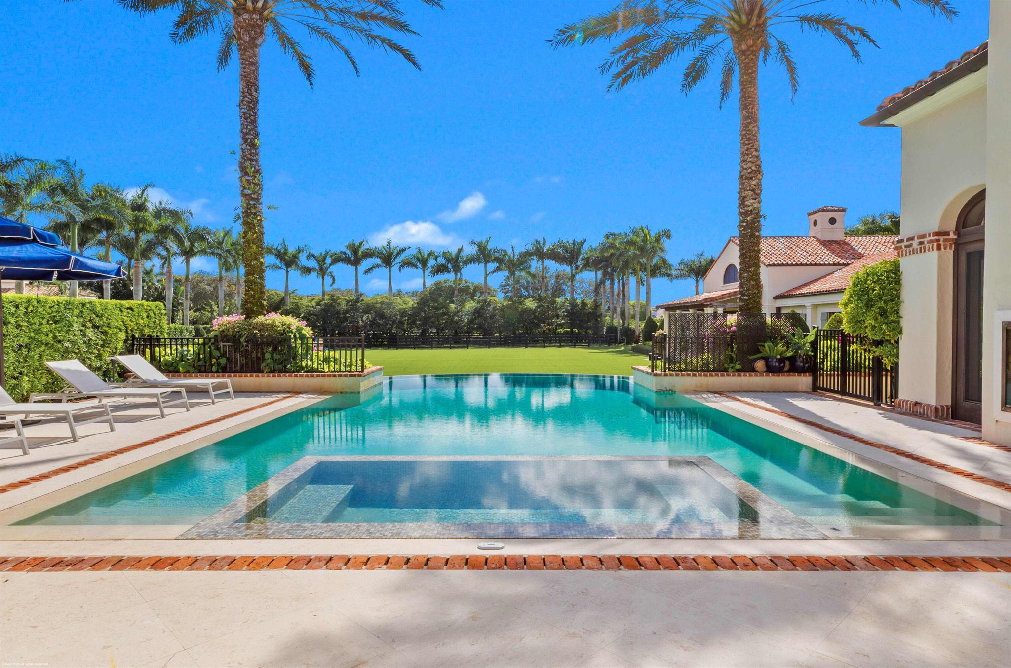 SADDLE TRAIL PARK OF WELL - Residential