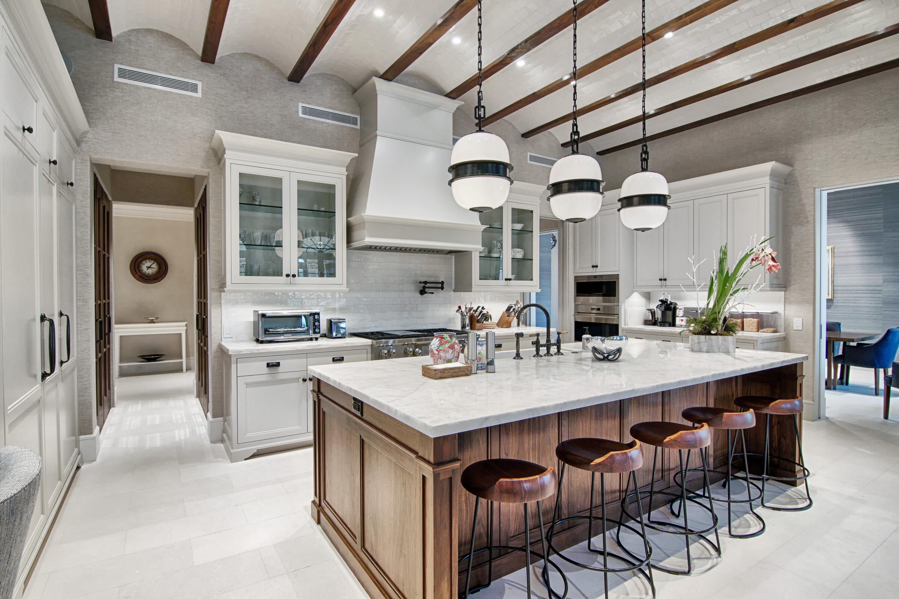 SADDLE TRAIL PARK OF WELLINGTON - Residential