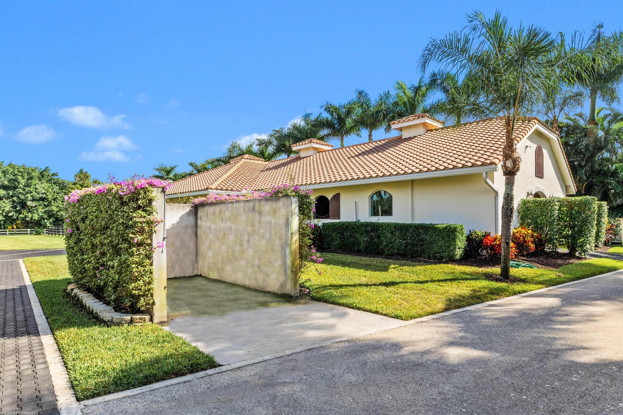 SADDLE TRAIL PARK OF WELL - Residential