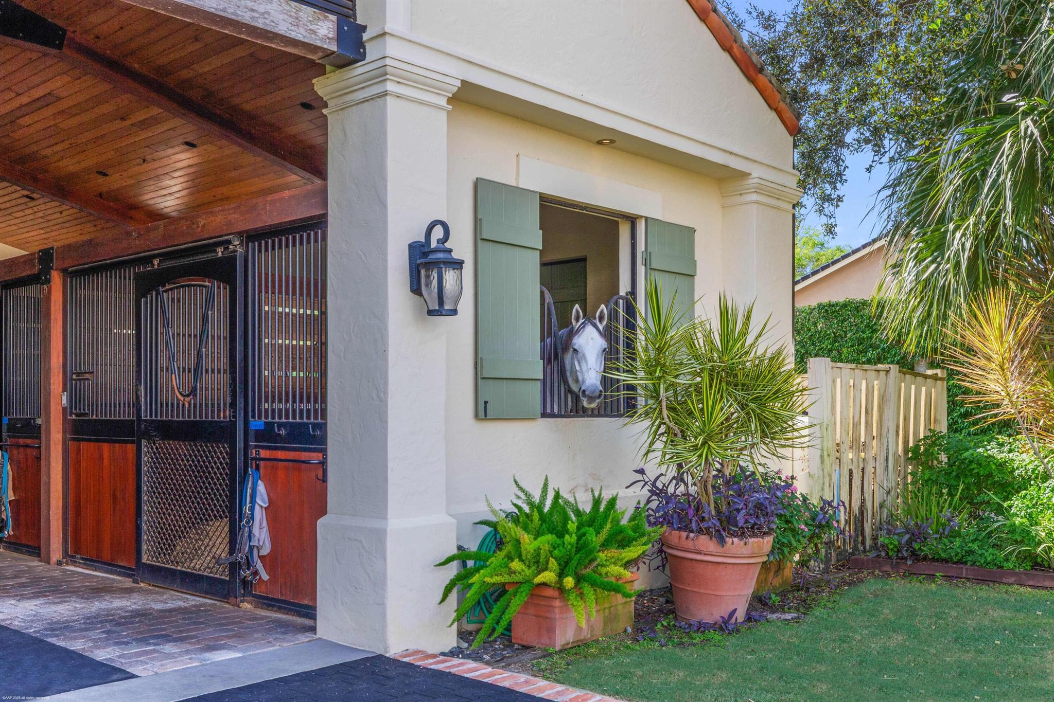 SADDLE TRAIL PARK OF WELL - Residential