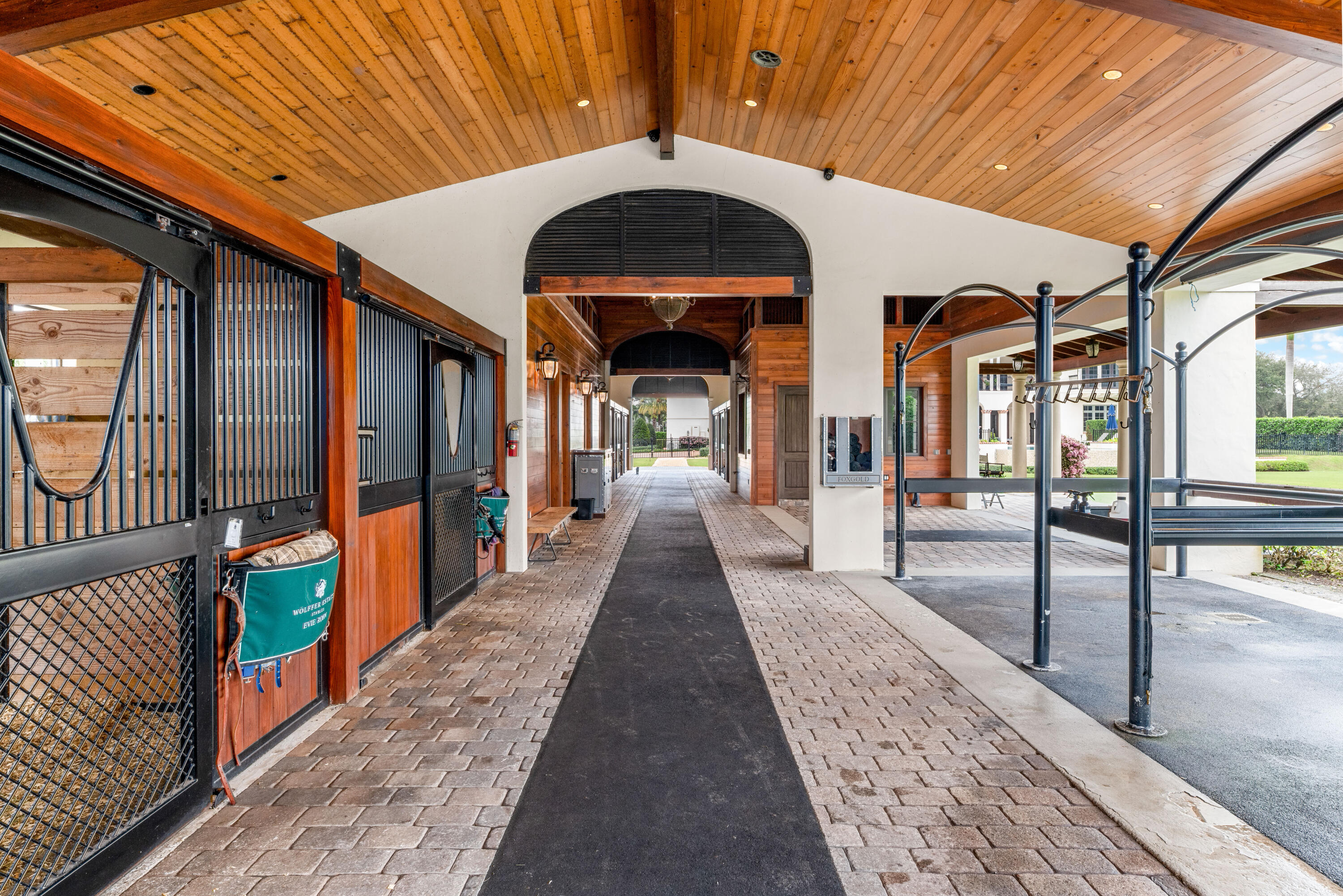 SADDLE TRAIL PARK OF WELLINGTON - Residential