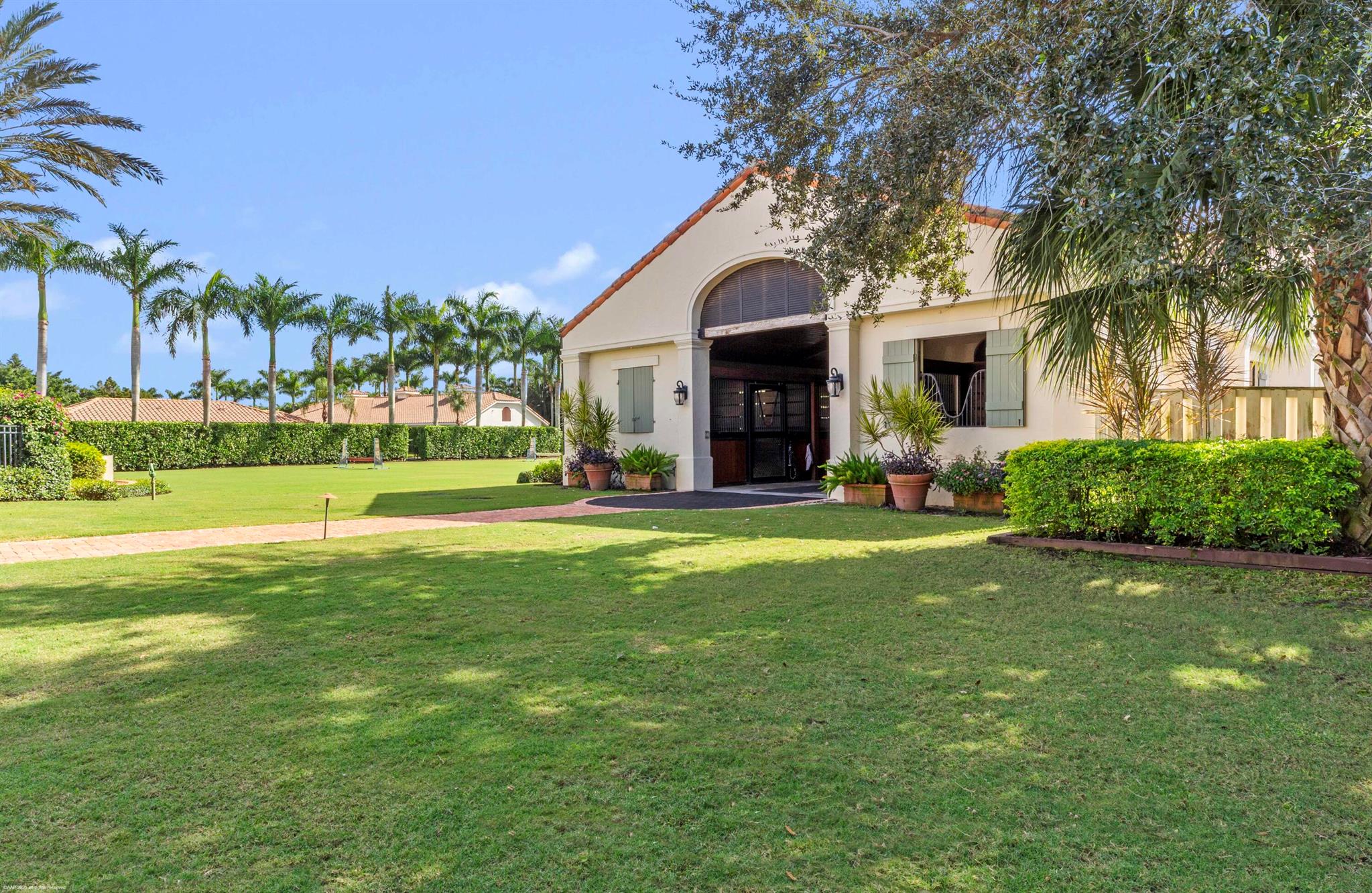 SADDLE TRAIL PARK OF WELL - Residential