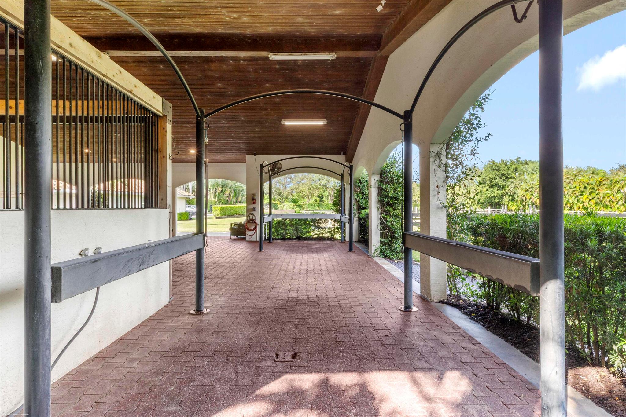 SADDLE TRAIL PARK OF WELL - Residential