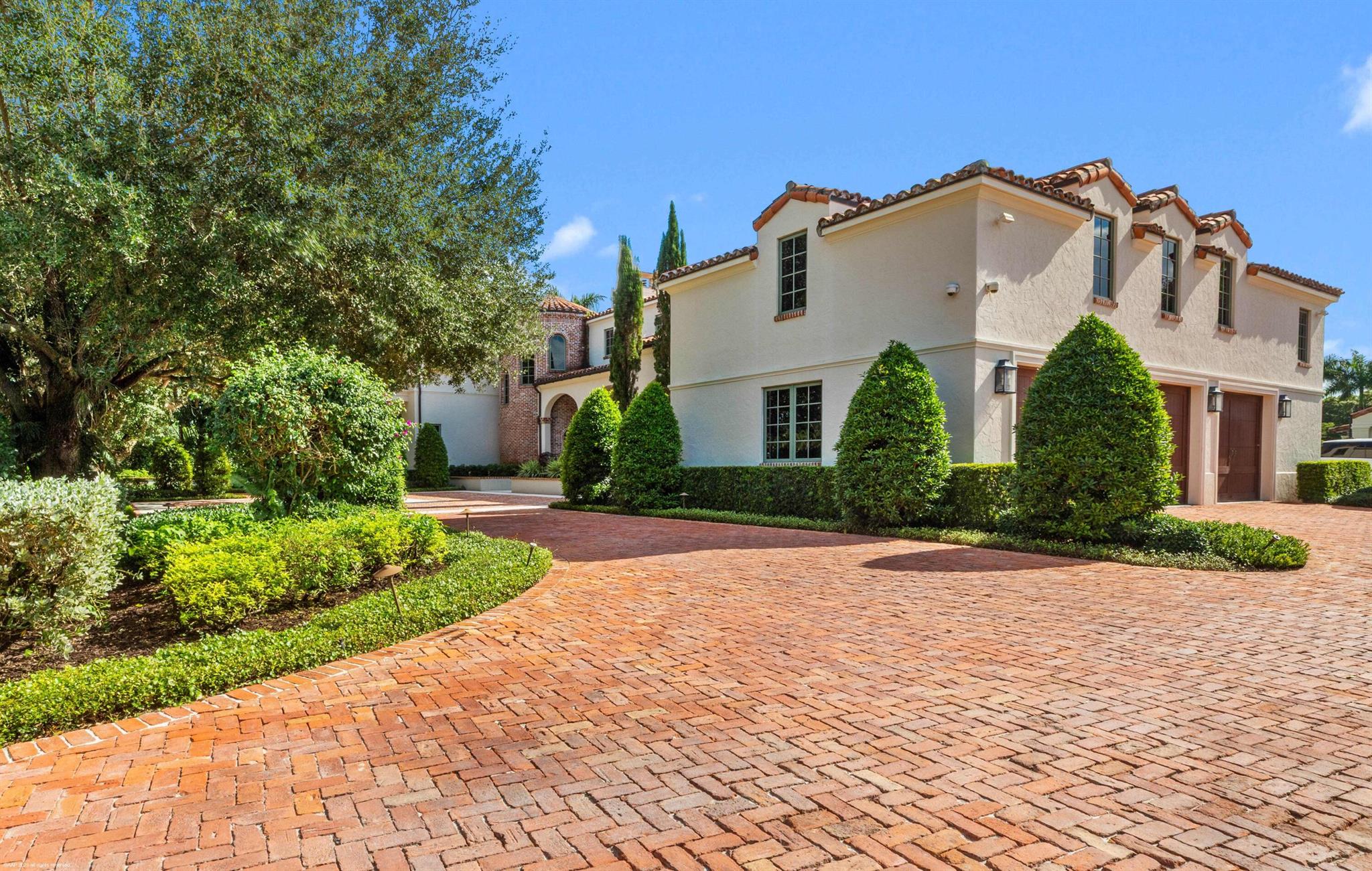 SADDLE TRAIL PARK OF WELL - Residential