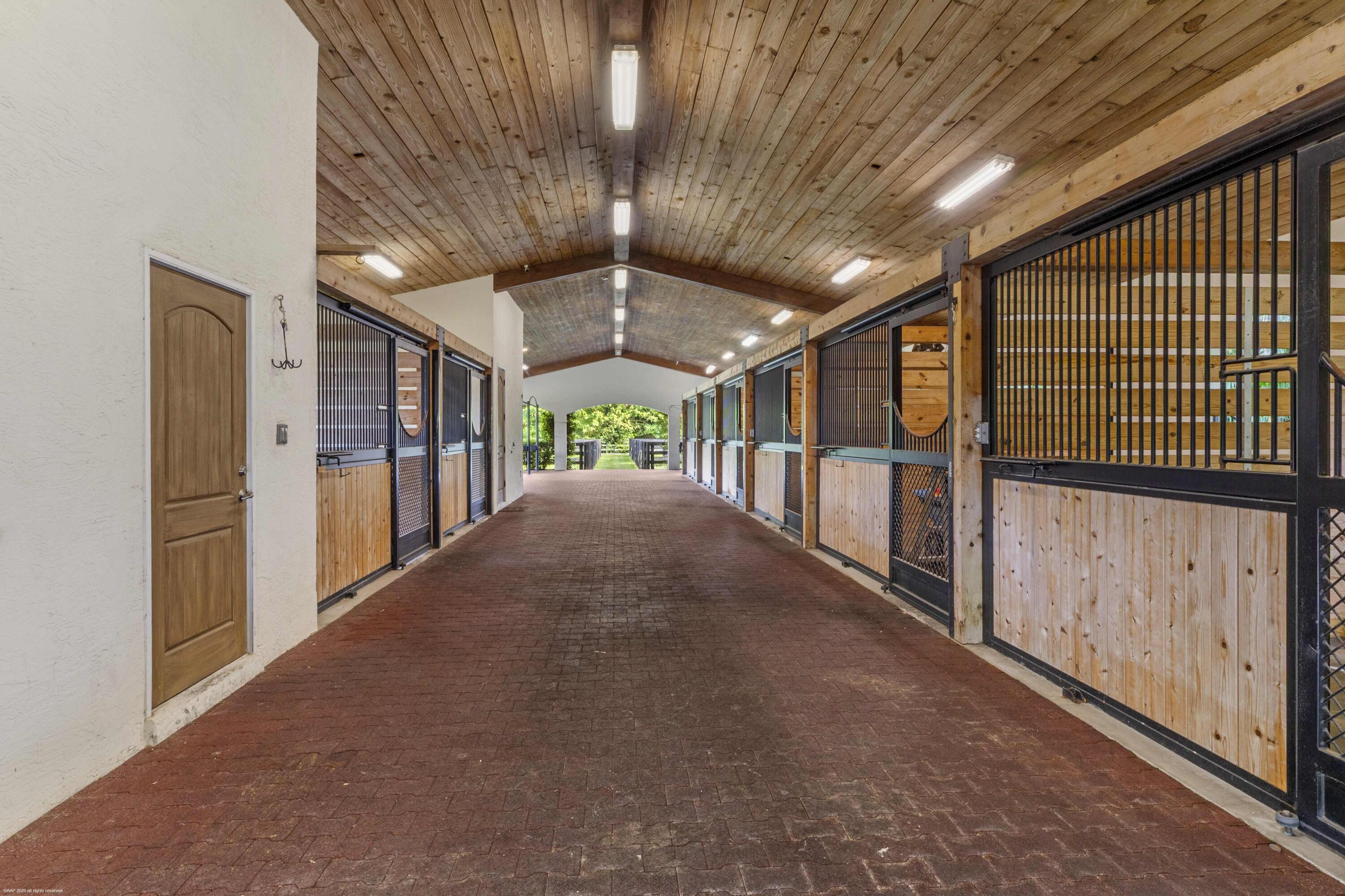 SADDLE TRAIL PARK OF WELLINGTON - Residential