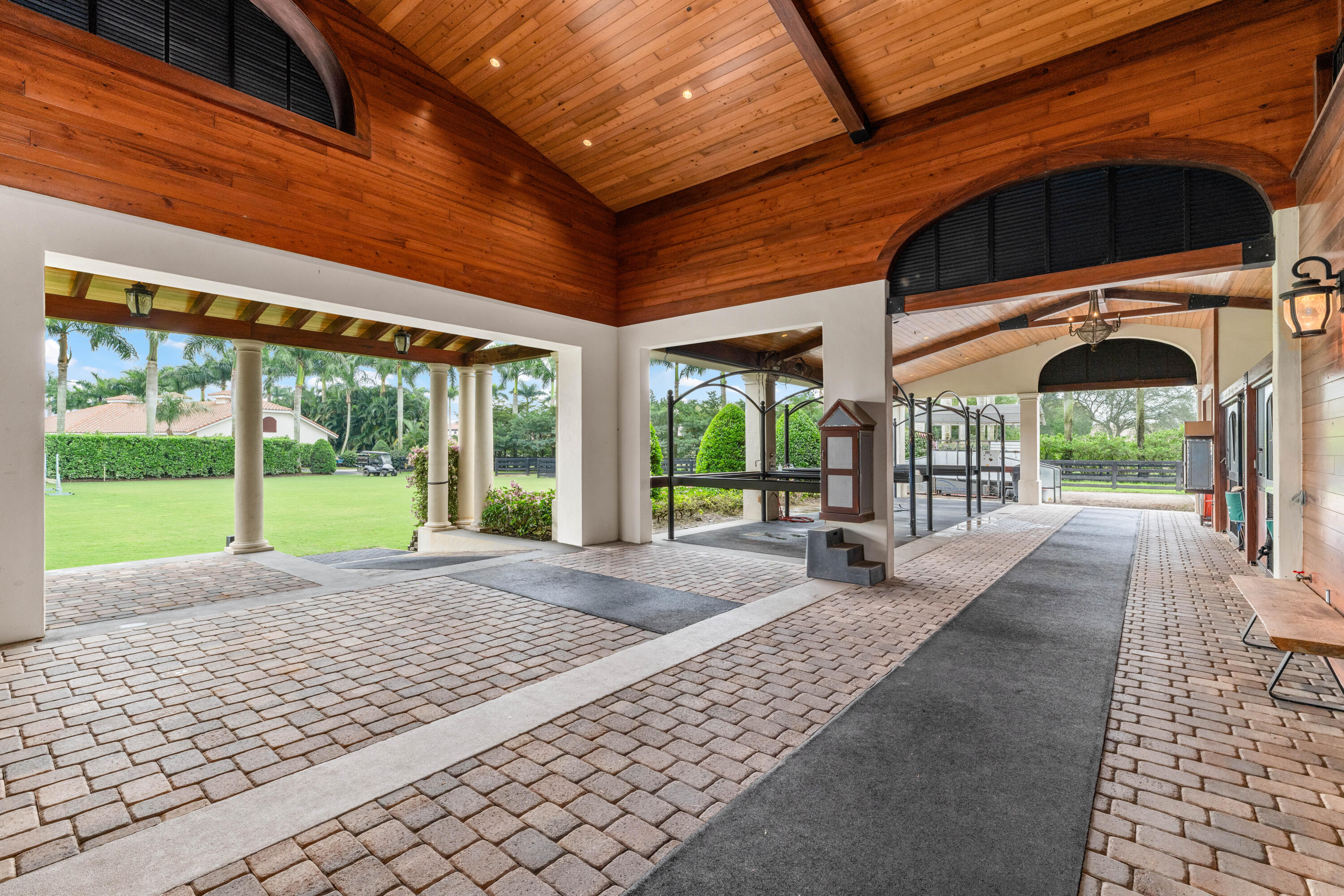 SADDLE TRAIL PARK OF WELLINGTON - Residential