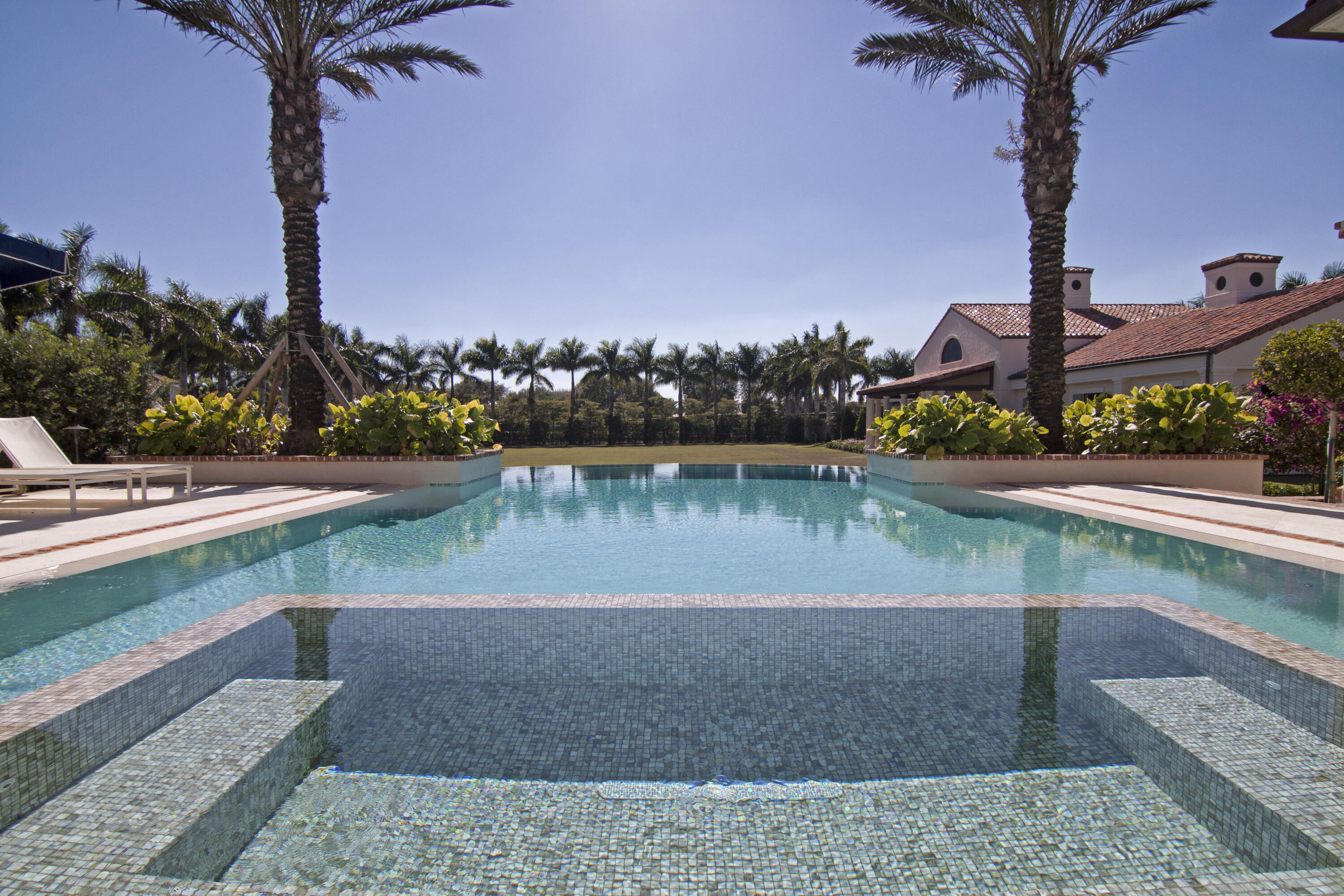 SADDLE TRAIL PARK OF WELLINGTON - Residential