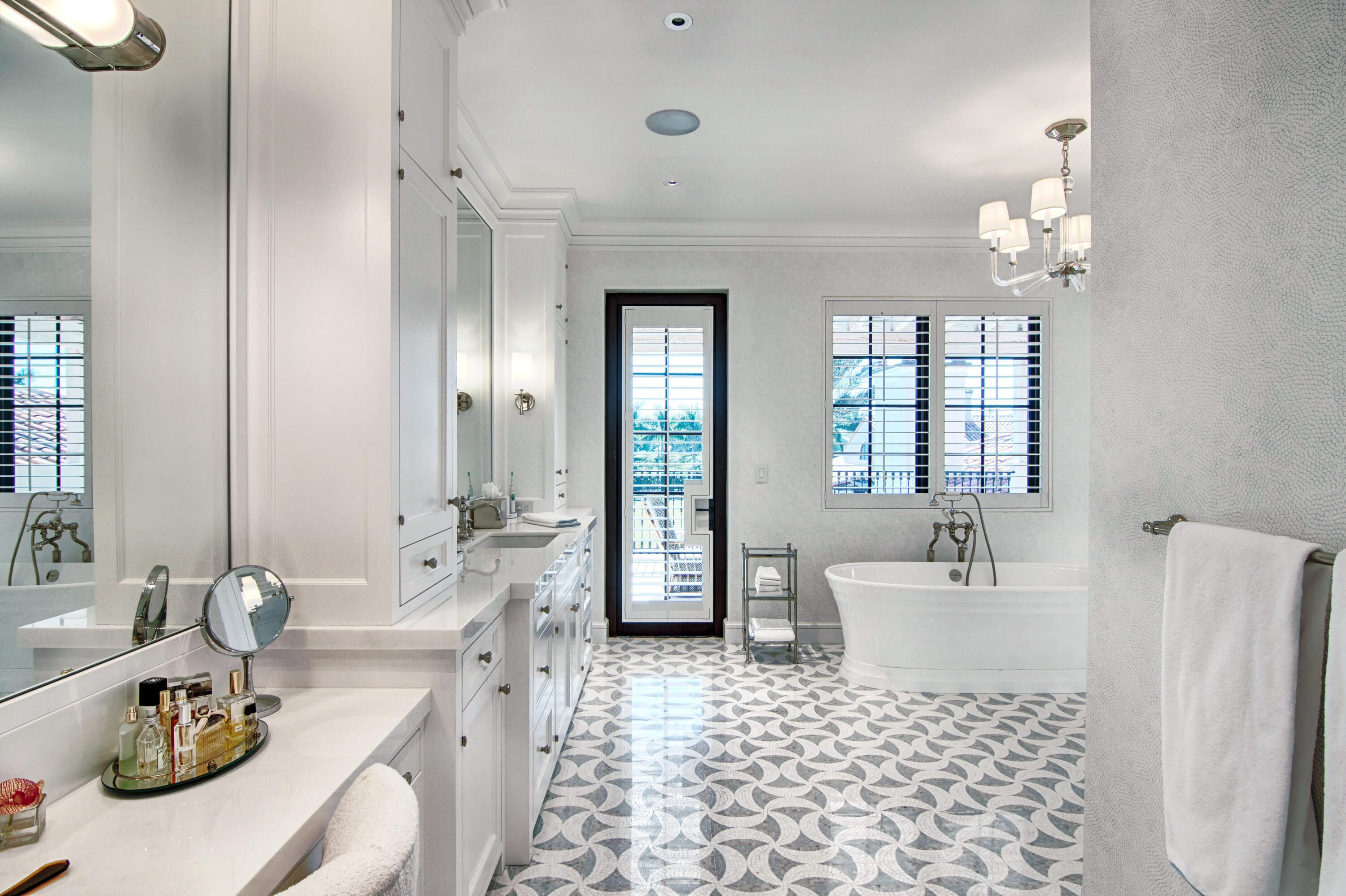 SADDLE TRAIL PARK OF WELLINGTON - Residential